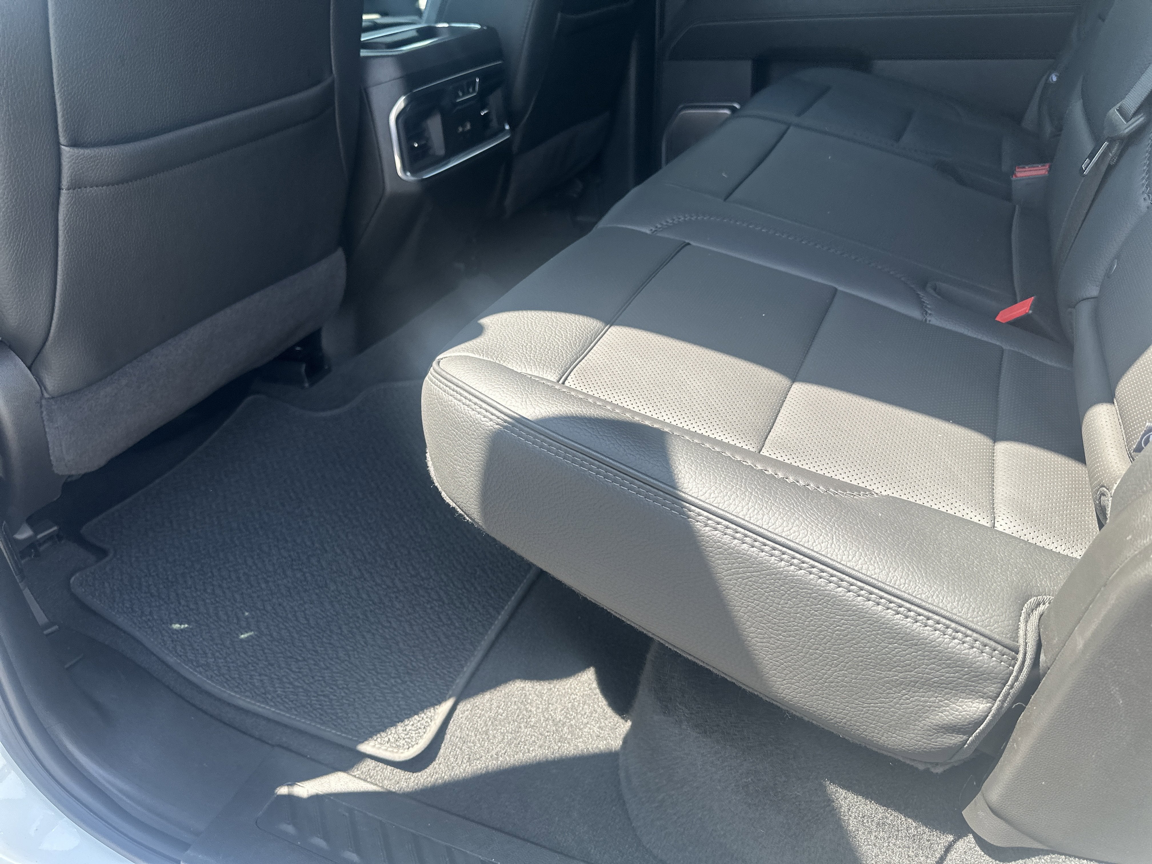 2025 GMC Sierra 2500HD 4WD Crew Cab Standard Bed Denali