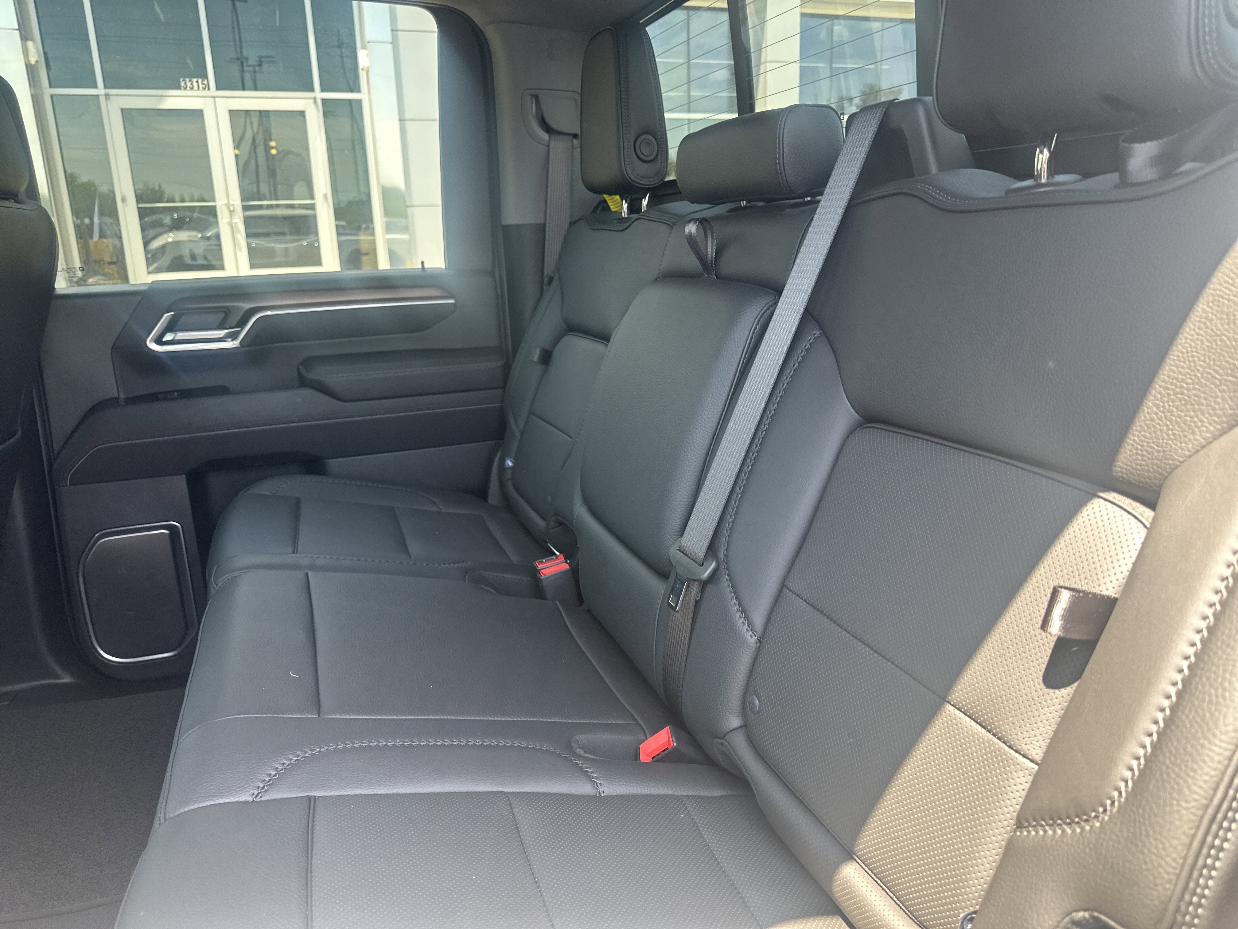 2025 GMC Sierra 2500HD 4WD Crew Cab Standard Bed Denali