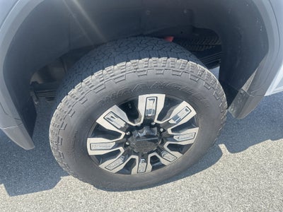 2025 GMC Sierra 2500HD 4WD Crew Cab Standard Bed Denali