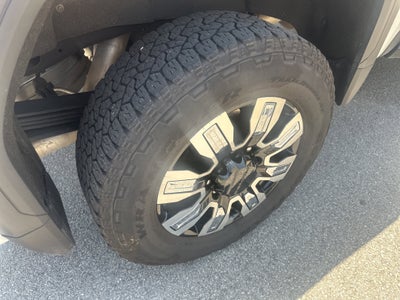 2025 GMC Sierra 2500HD 4WD Crew Cab Standard Bed Denali