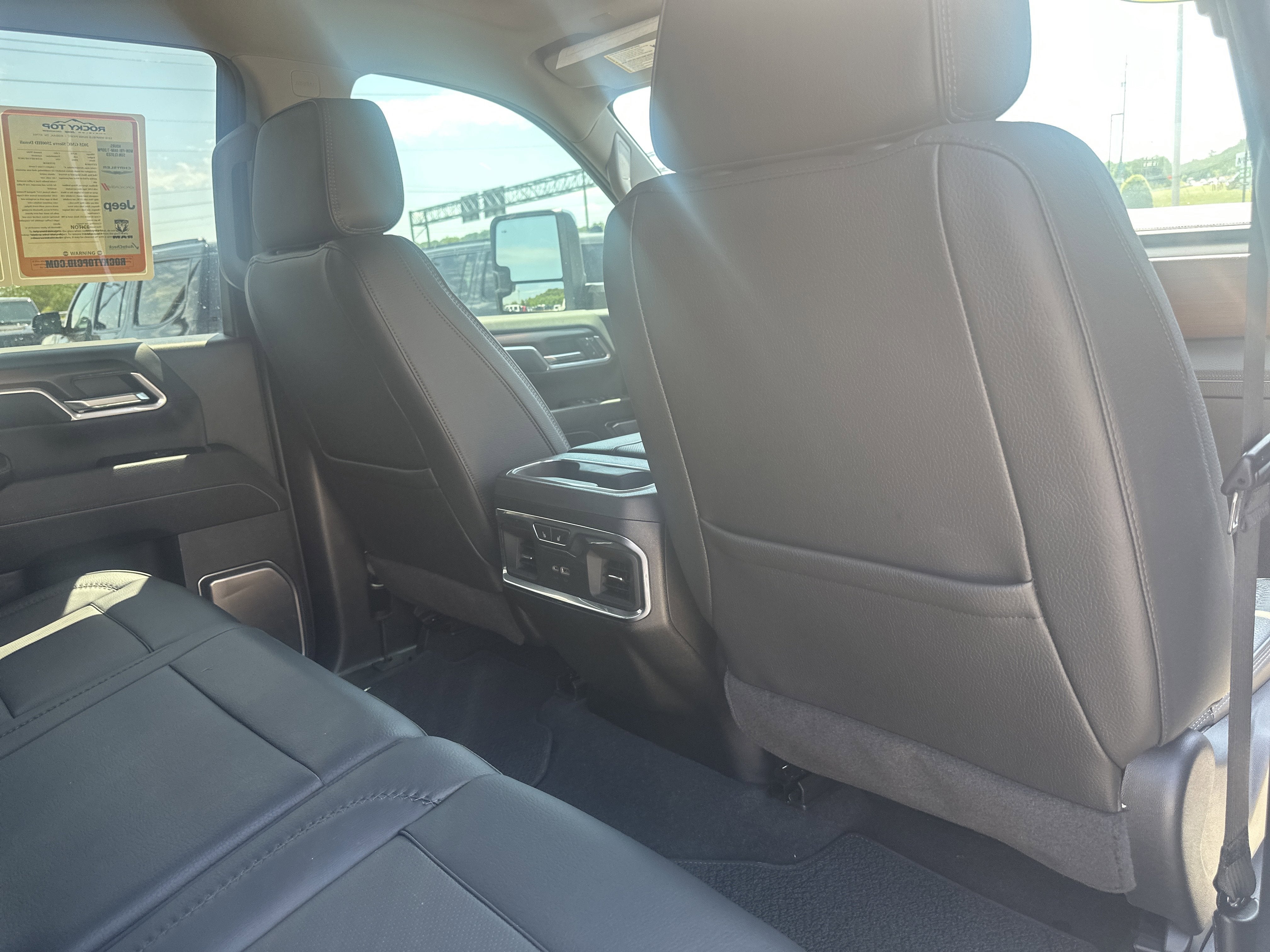 2025 GMC Sierra 2500HD 4WD Crew Cab Standard Bed Denali