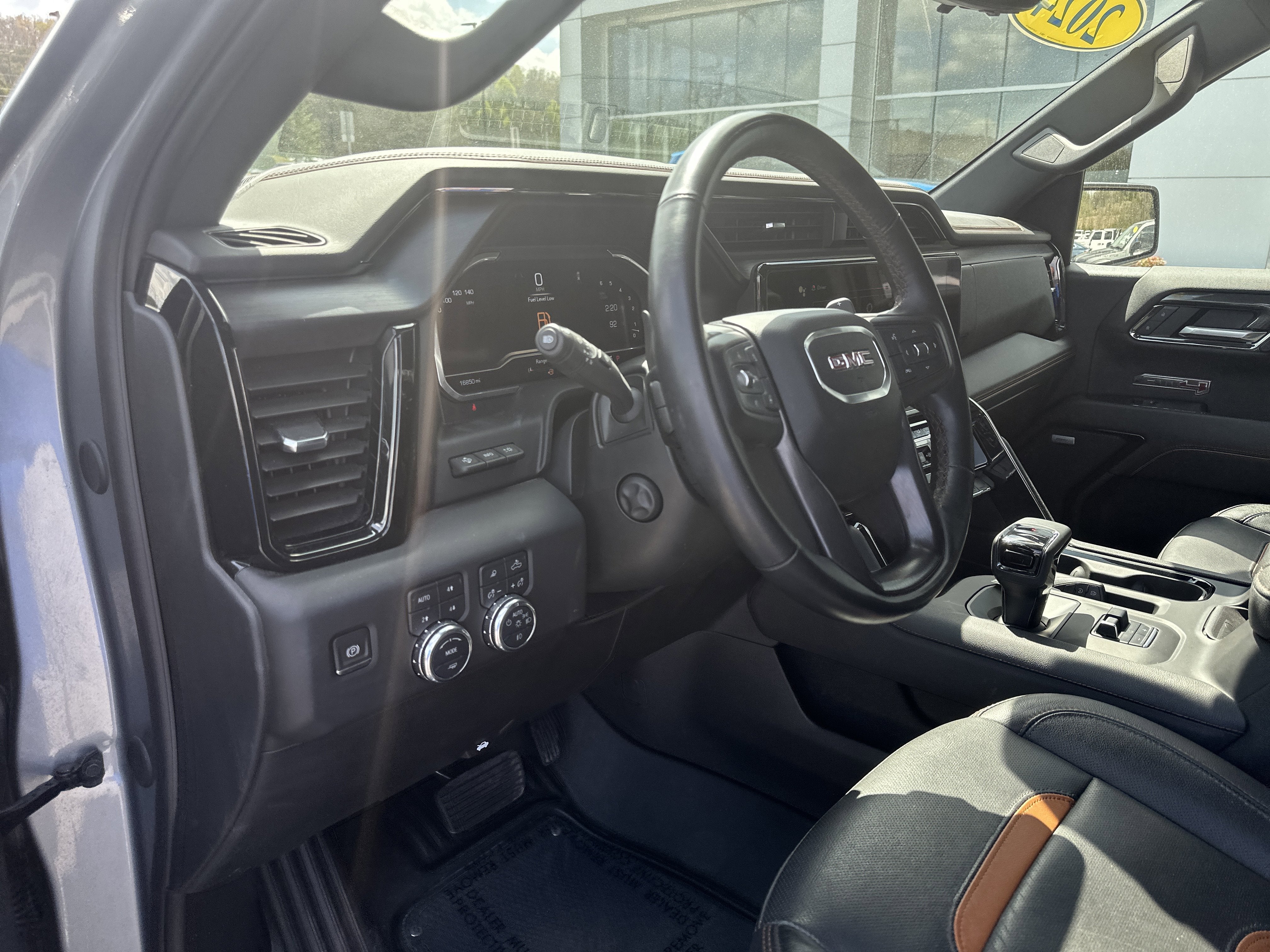 2024 GMC Sierra 1500 4WD Crew Cab Short Box AT4