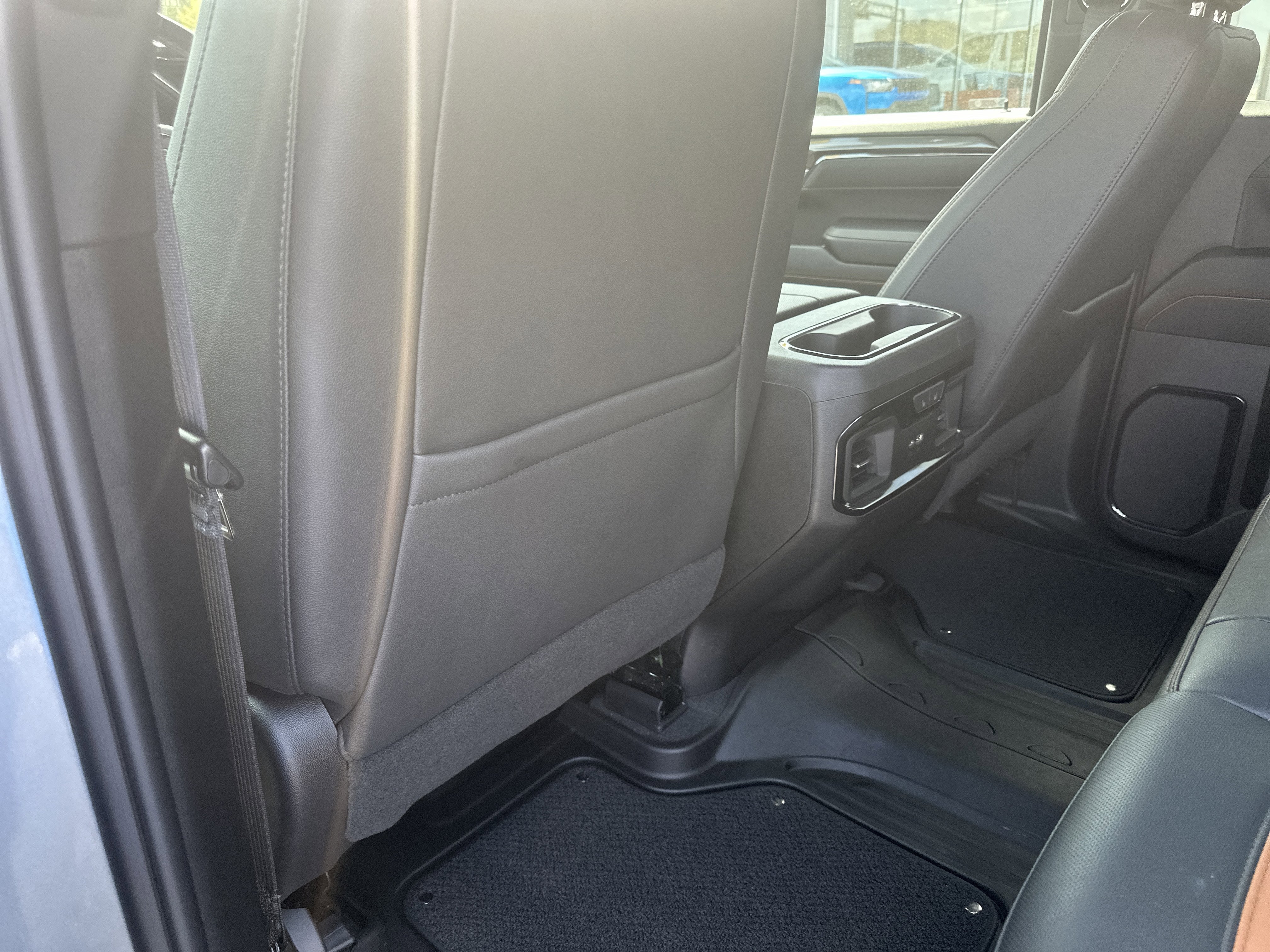 2024 GMC Sierra 1500 4WD Crew Cab Short Box AT4