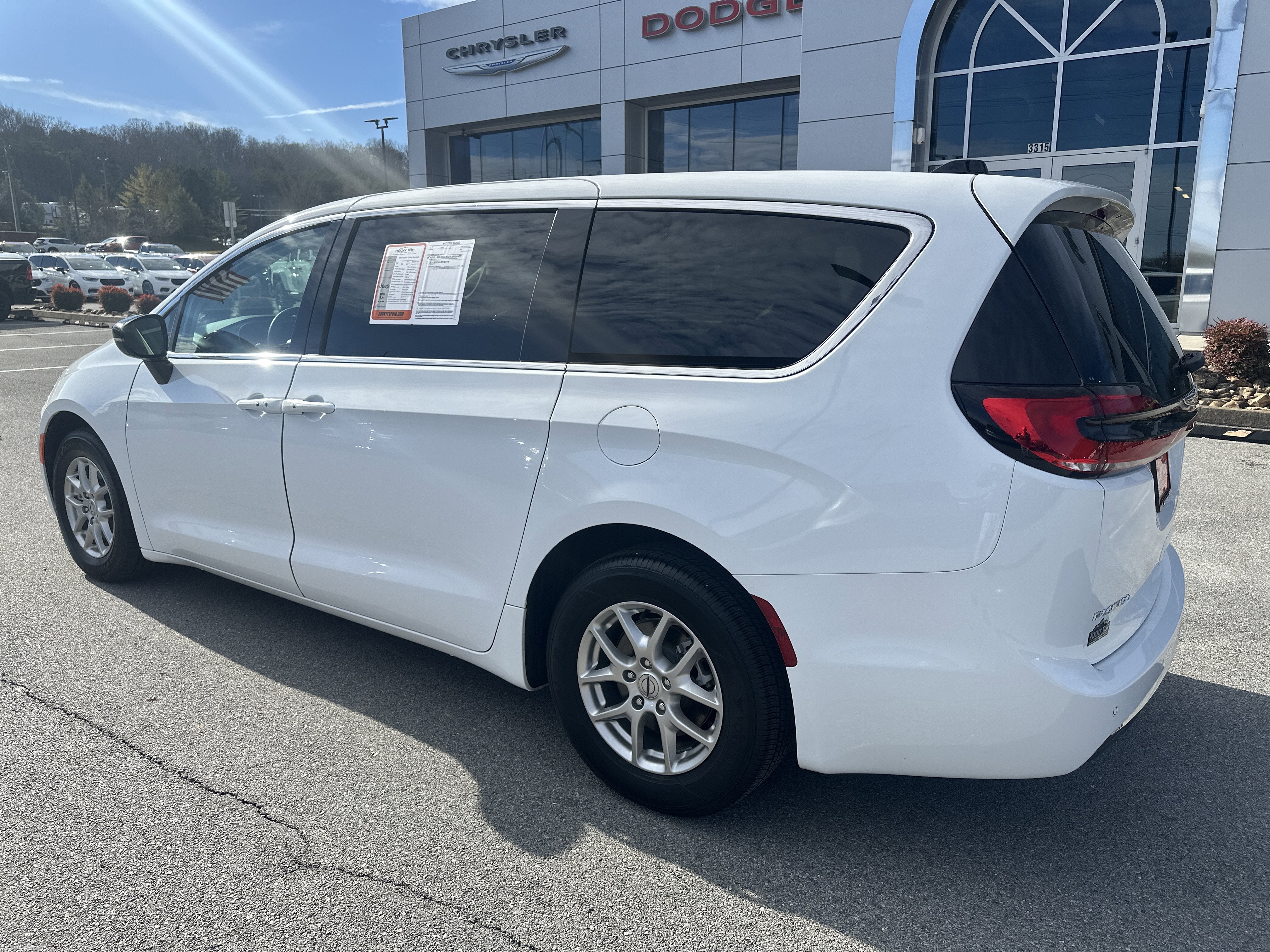 2024 Chrysler Pacifica Touring L