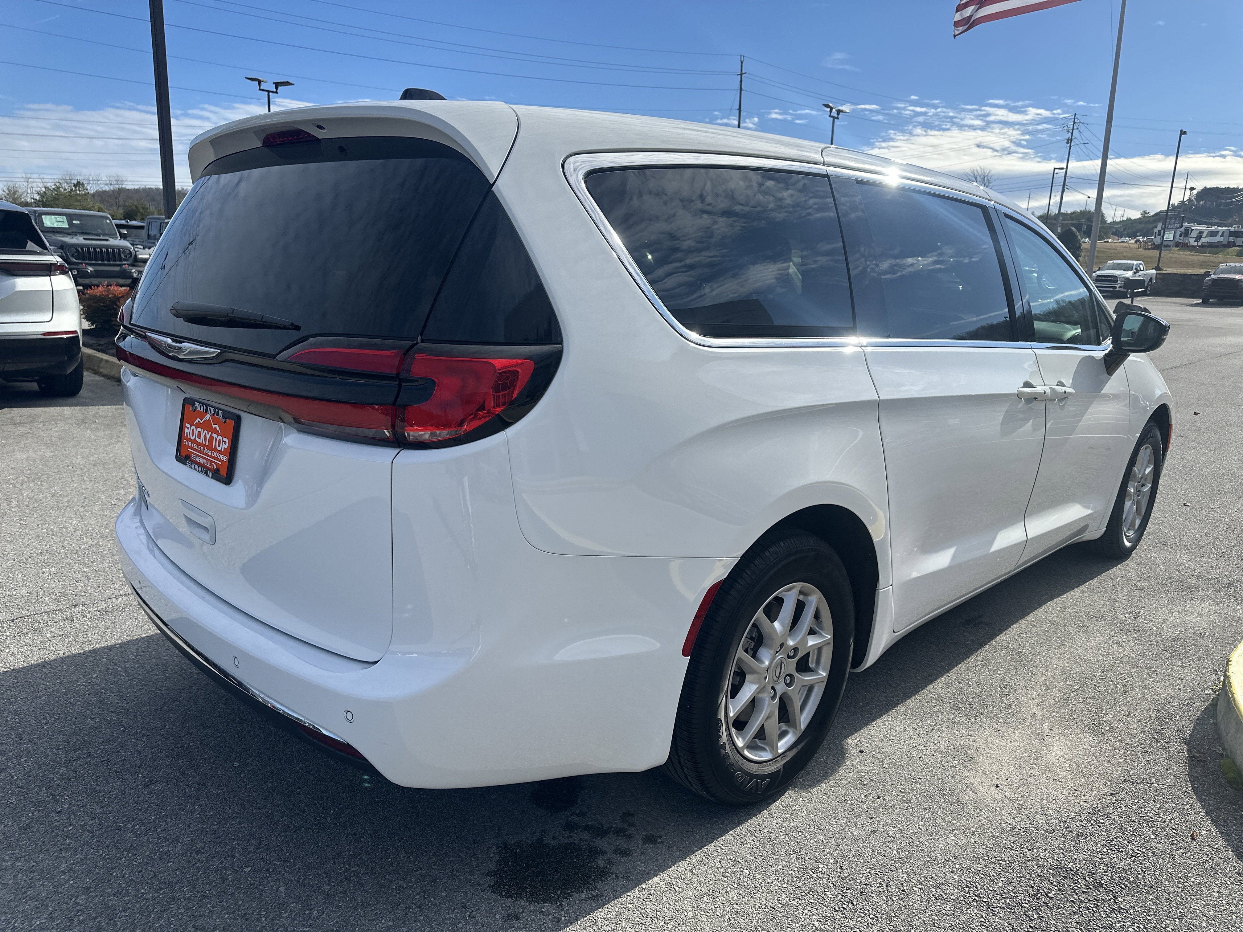2024 Chrysler Pacifica Touring L