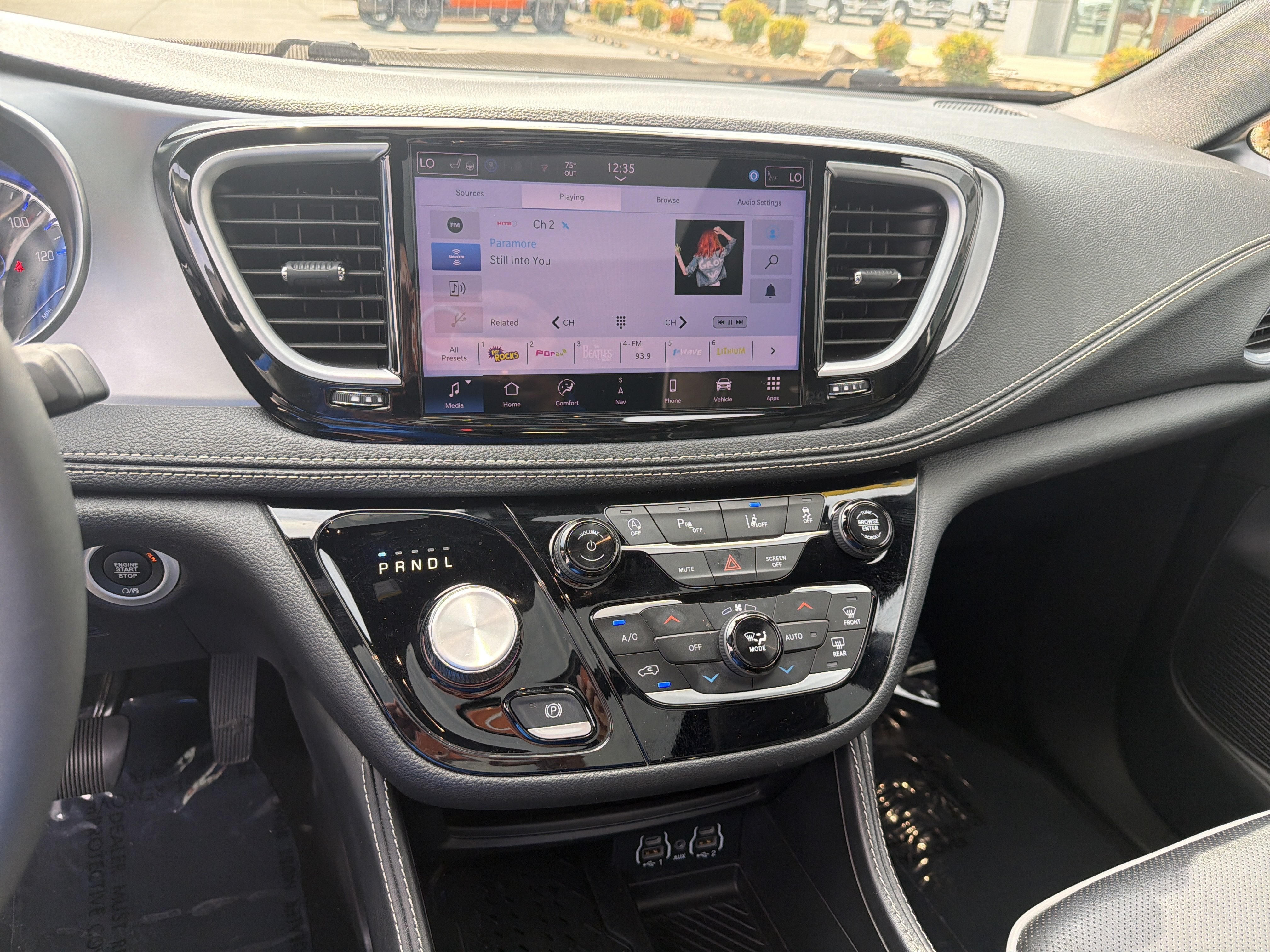 2025 Chrysler Pacifica Limited