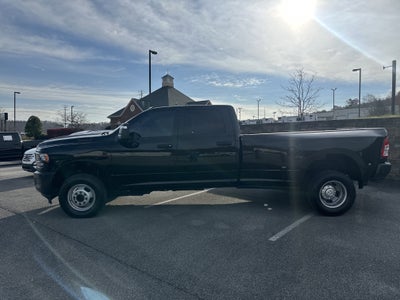 2023 RAM 3500 Tradesman Crew Cab 4x4 8' Box