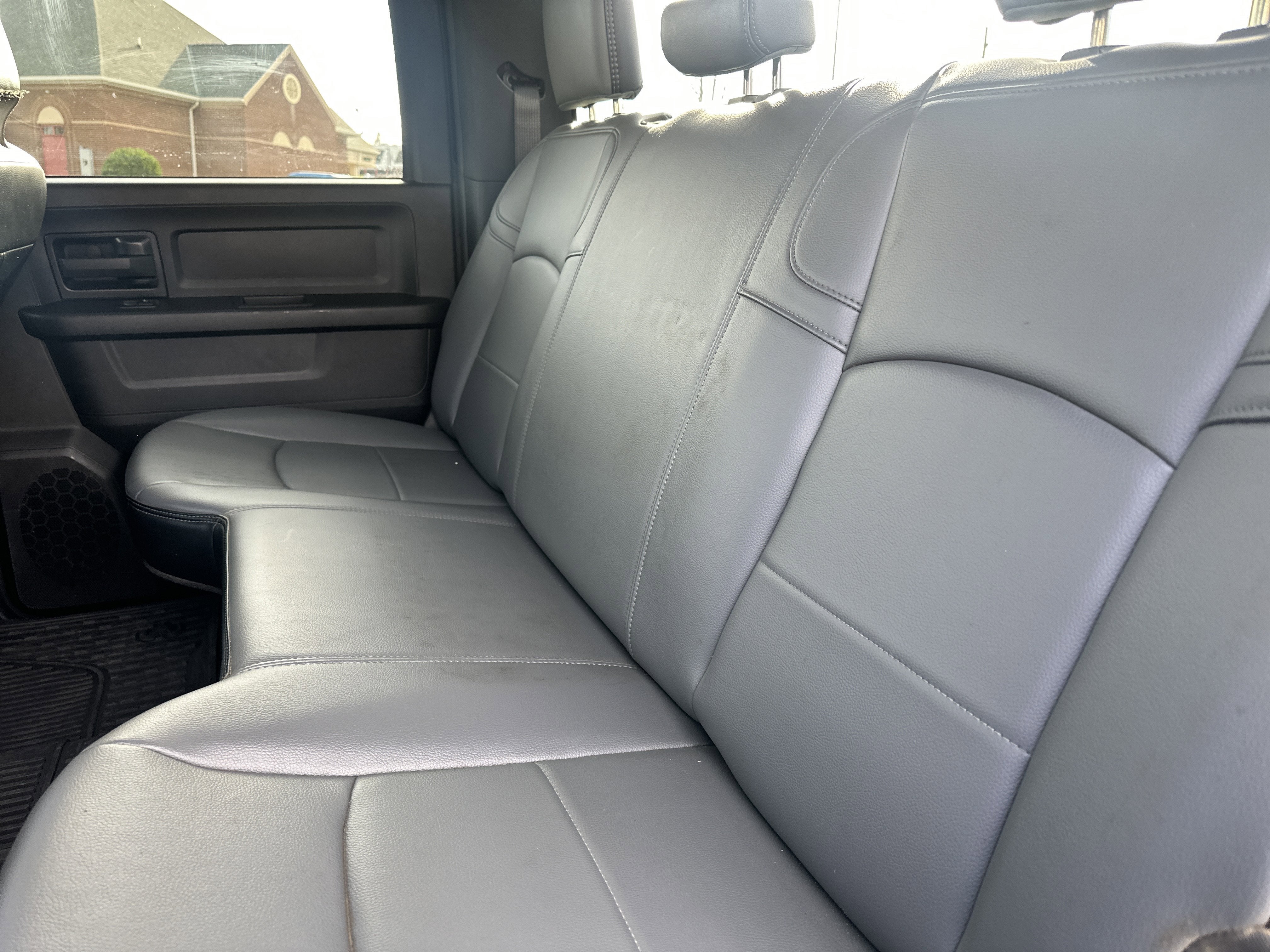 2023 RAM 3500 Tradesman Crew Cab 4x4 8' Box