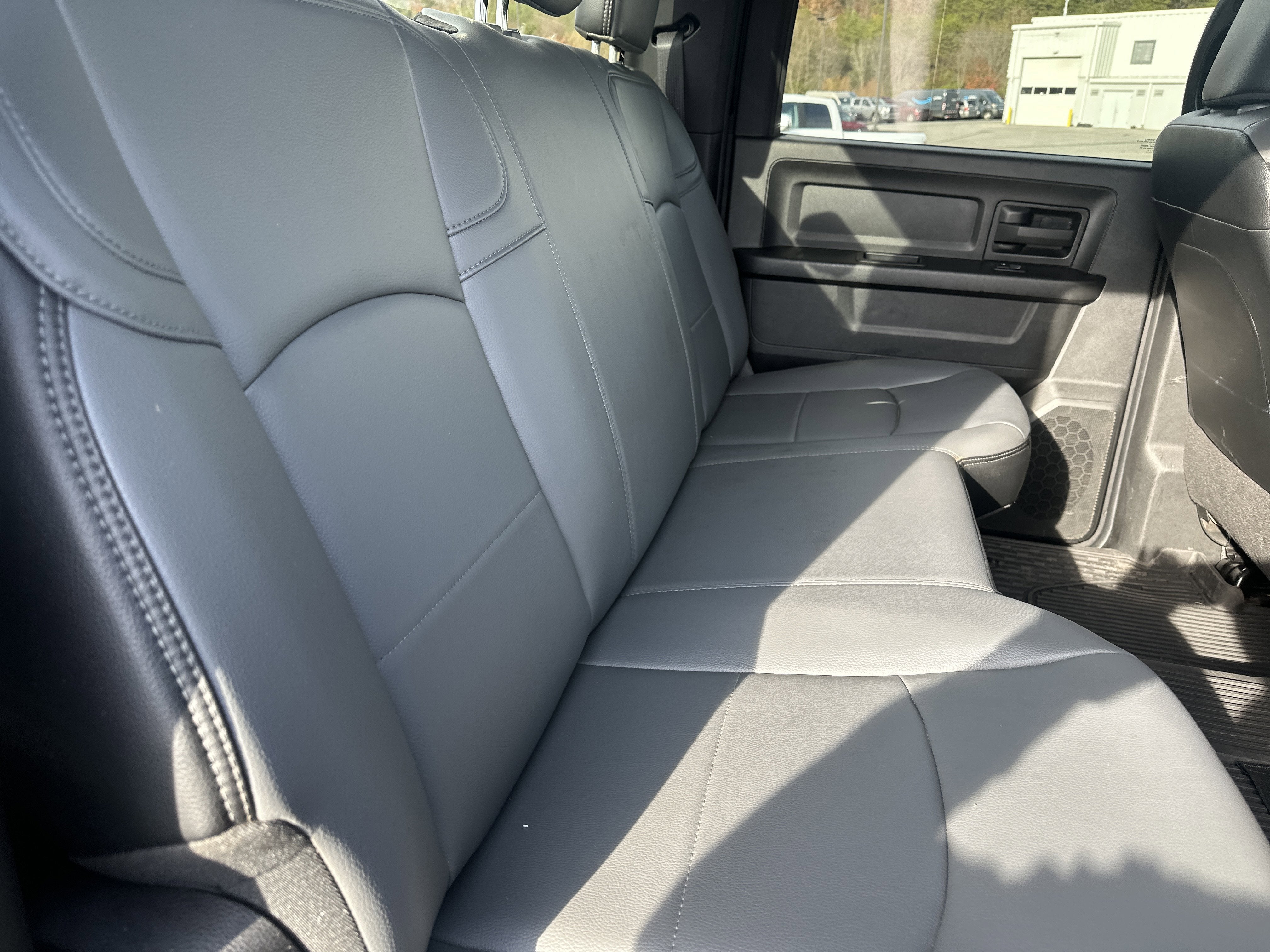 2023 RAM 3500 Tradesman Crew Cab 4x4 8' Box