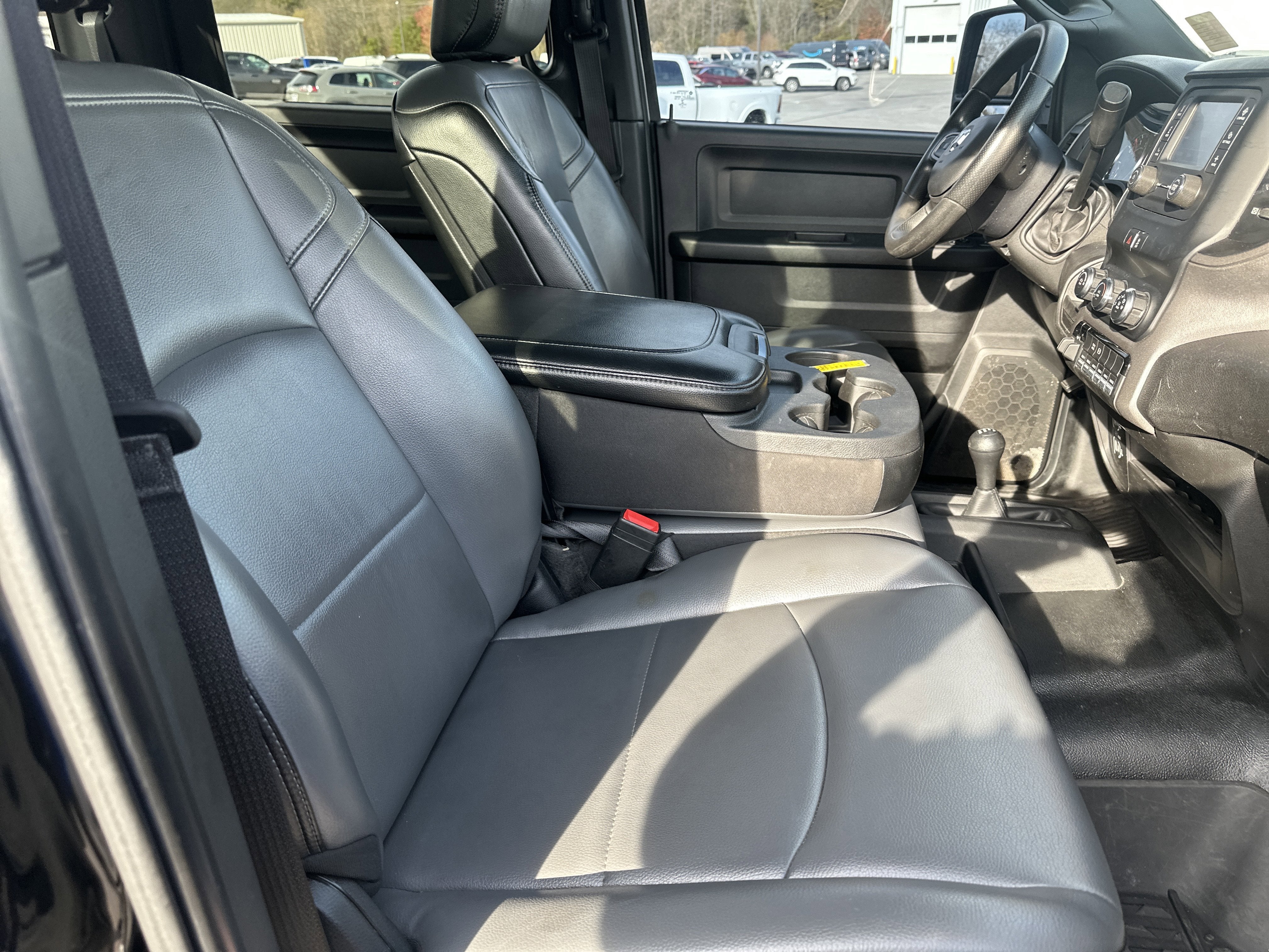 2023 RAM 3500 Tradesman Crew Cab 4x4 8' Box