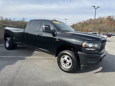 2023 RAM 3500 Tradesman Crew Cab 4x4 8' Box