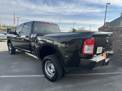 2023 RAM 3500 Tradesman Crew Cab 4x4 8' Box