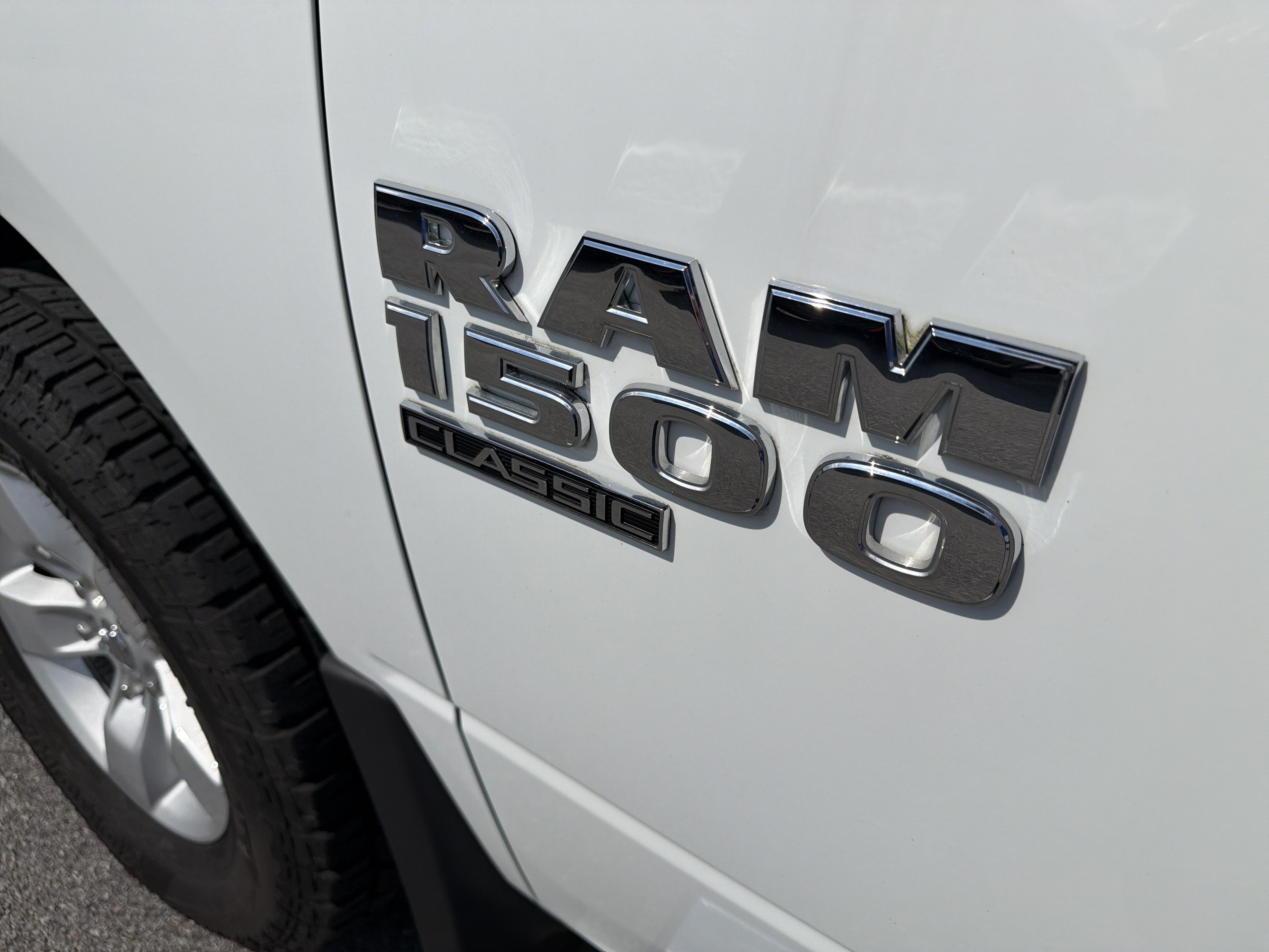 2023 RAM 1500 Classic Tradesman Crew Cab 4x4 5'7' Box