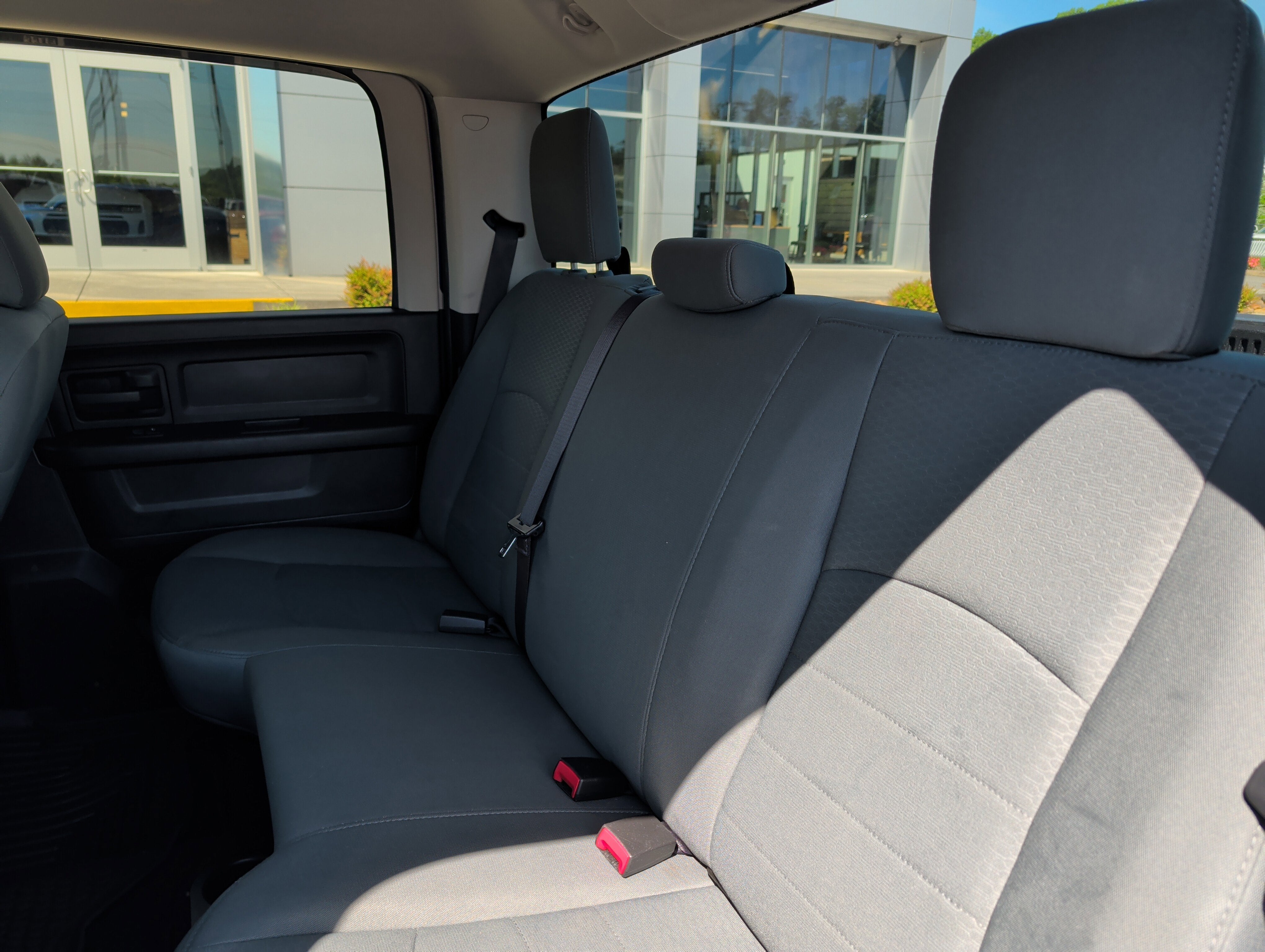 2017 RAM 1500 Express Crew Cab 4x4 5'7' Box