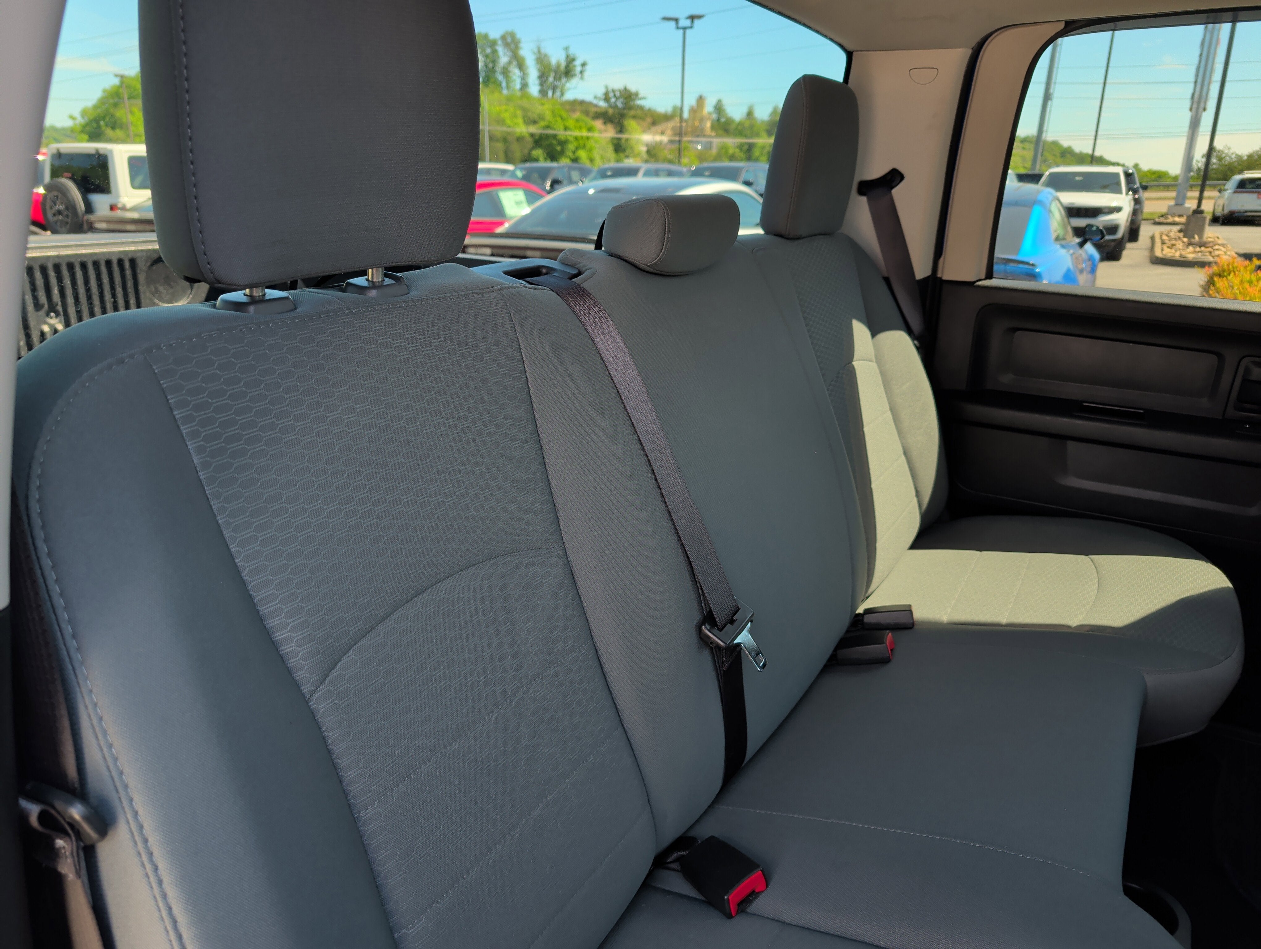 2017 RAM 1500 Express Crew Cab 4x4 5'7' Box