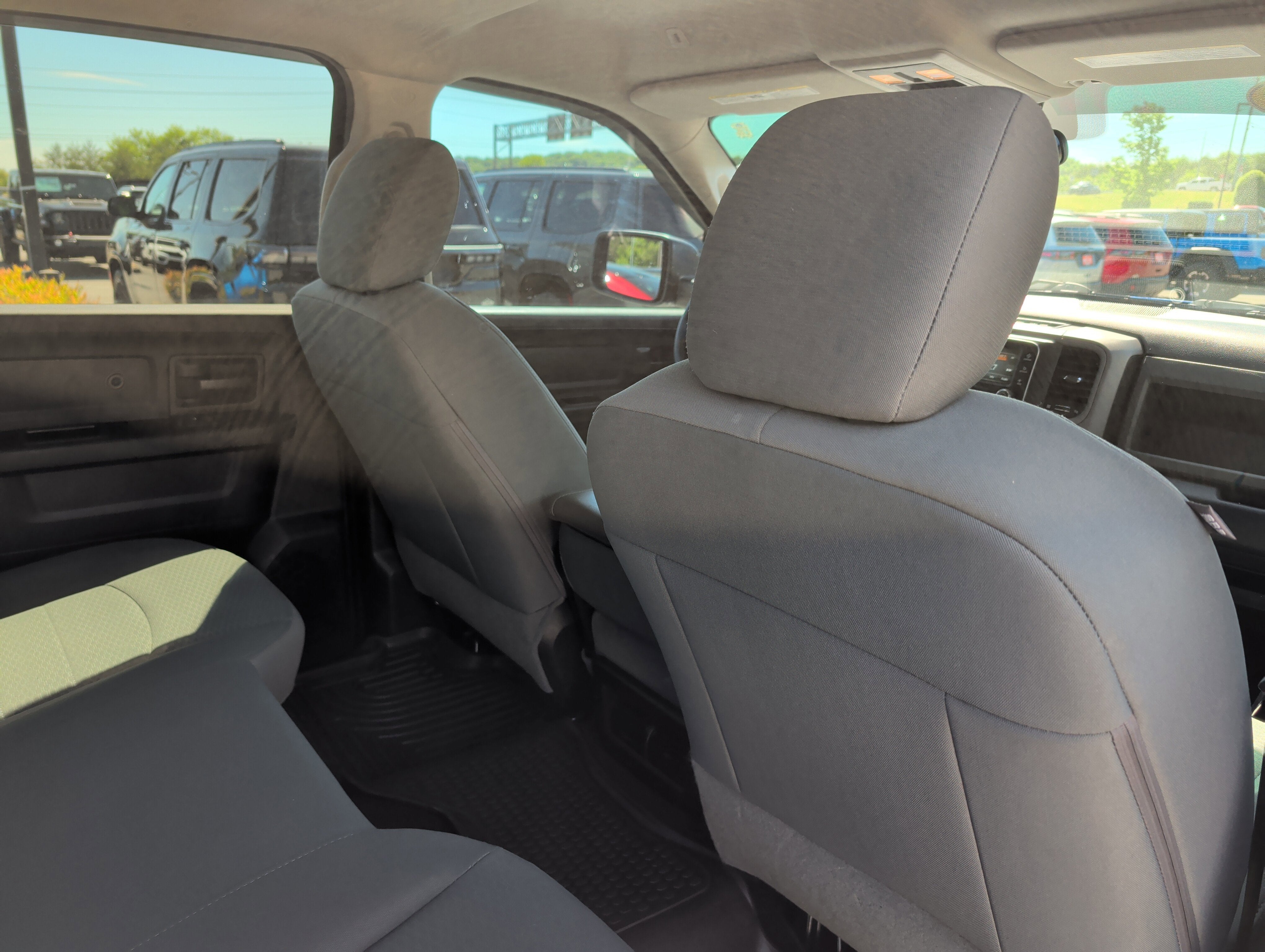 2017 RAM 1500 Express Crew Cab 4x4 5'7' Box