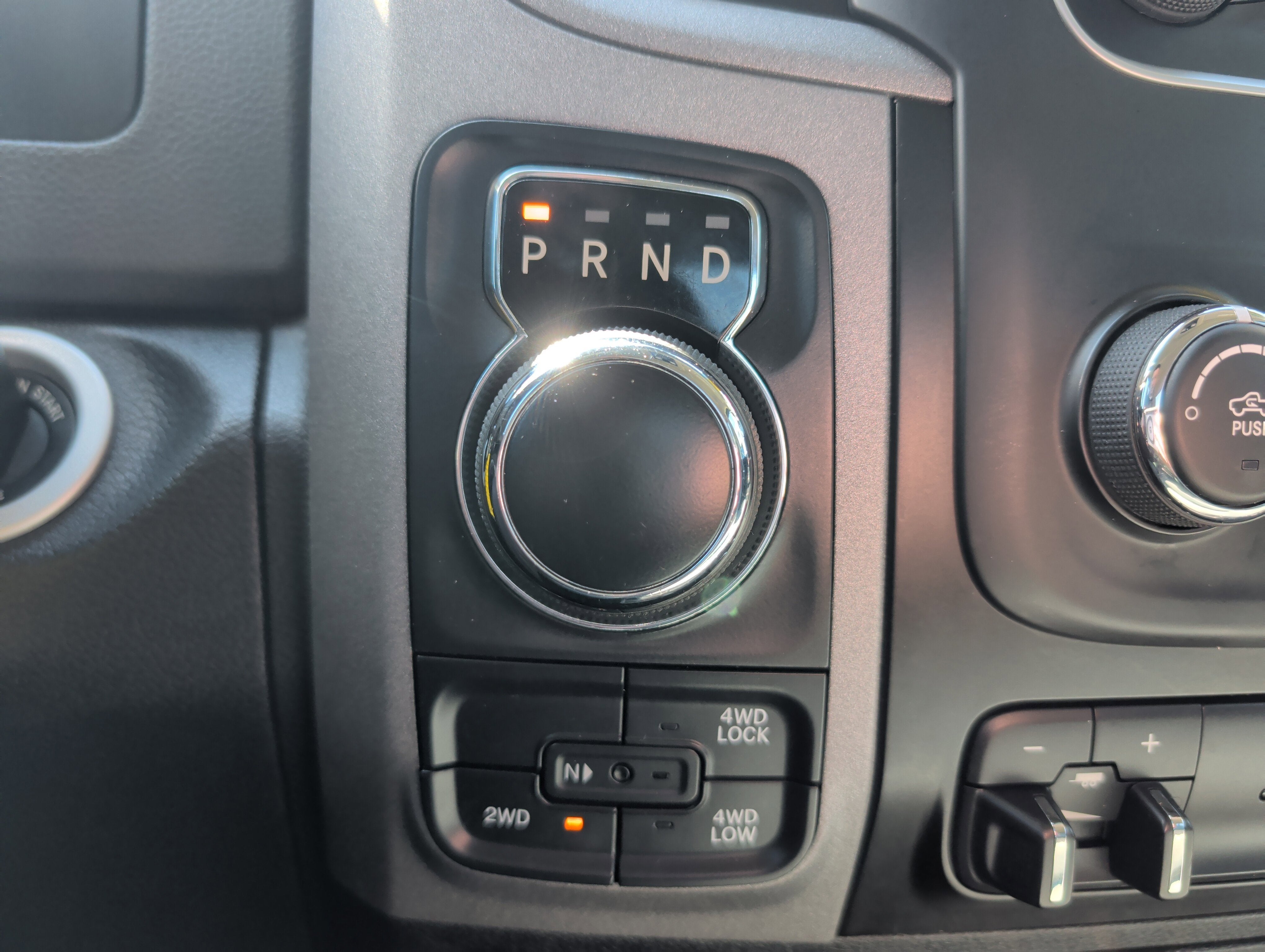 2017 RAM 1500 Express Crew Cab 4x4 5'7' Box