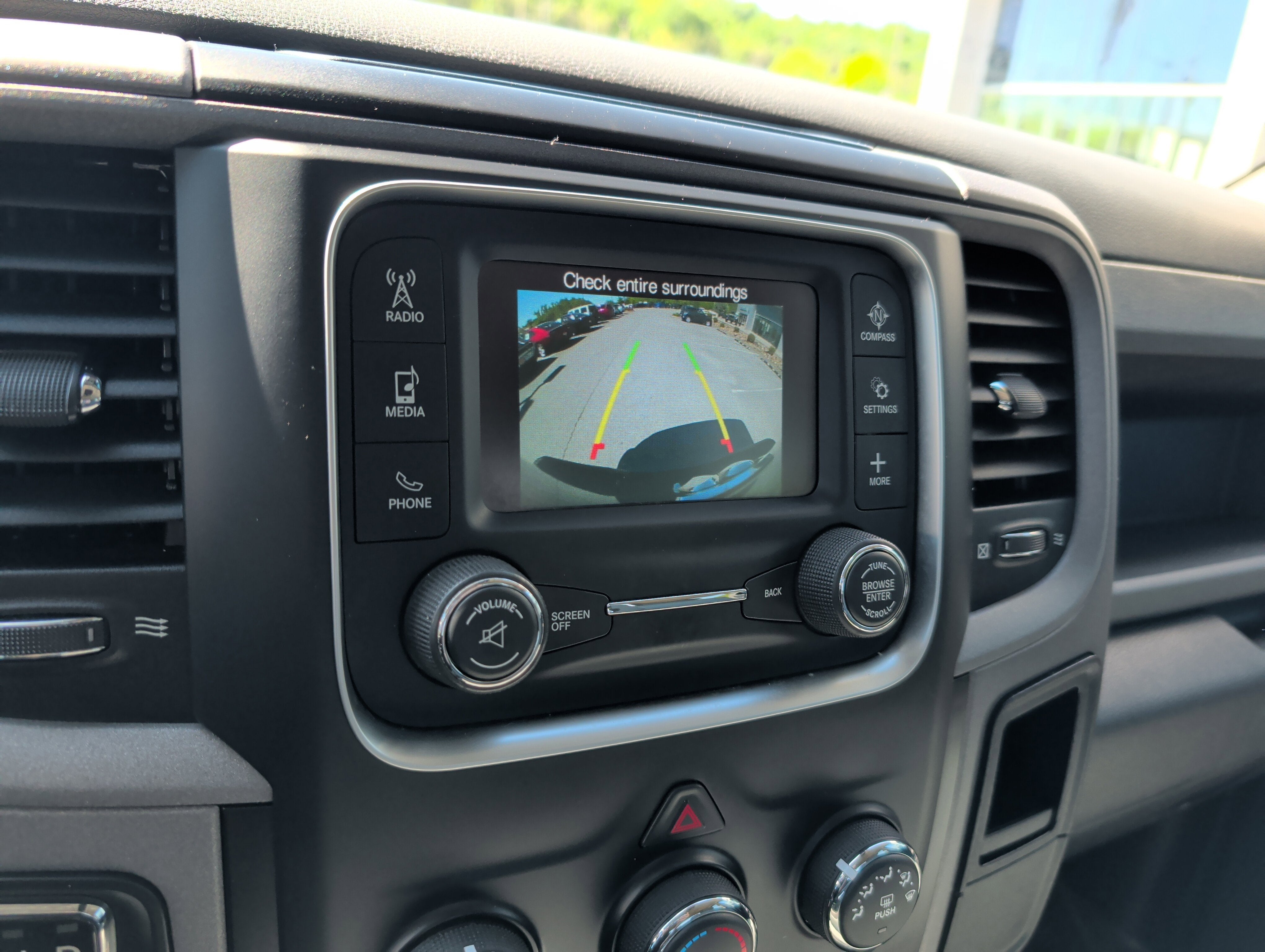 2017 RAM 1500 Express Crew Cab 4x4 5'7' Box