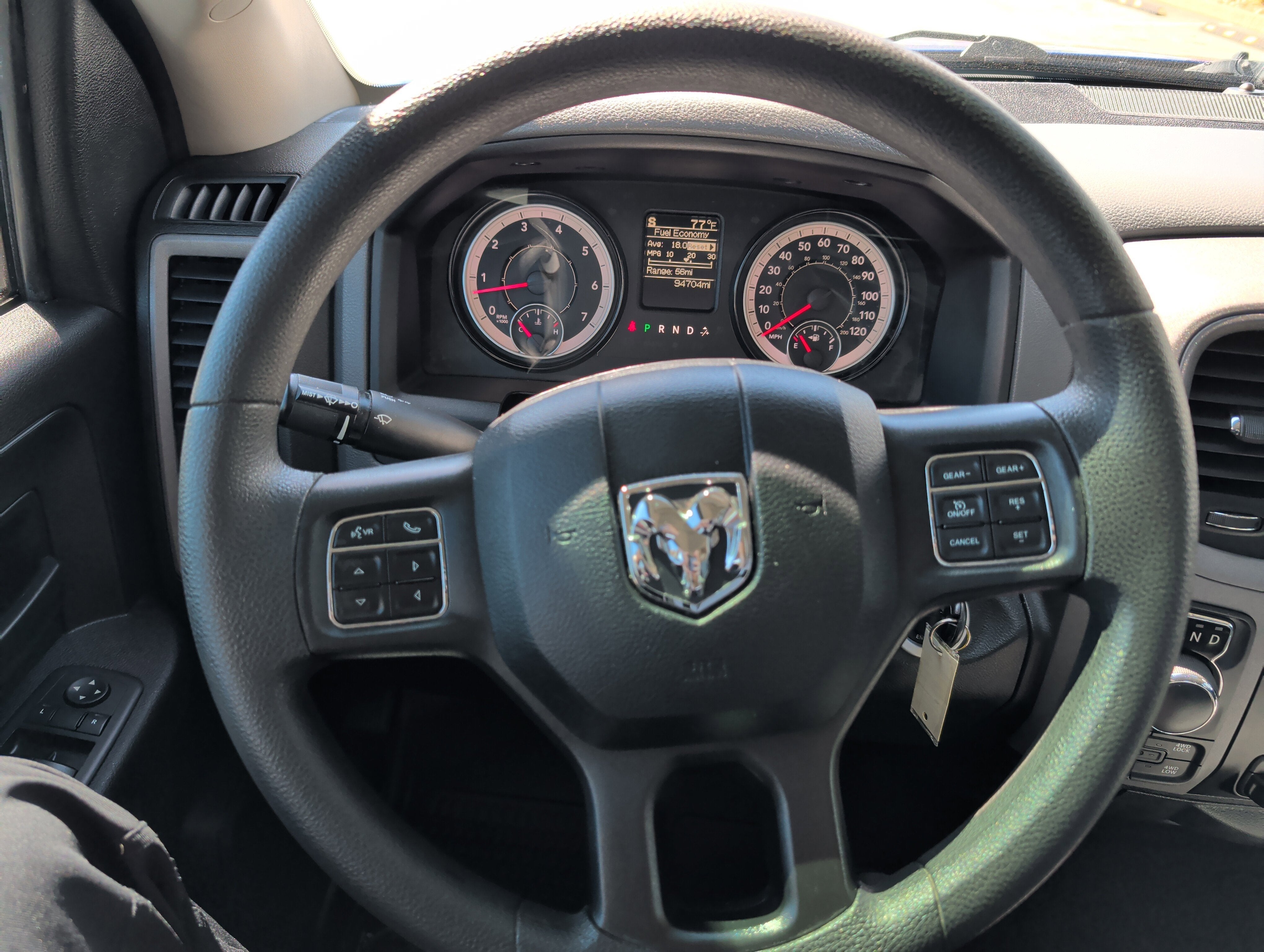 2017 RAM 1500 Express Crew Cab 4x4 5'7' Box