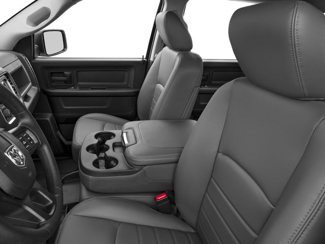 2017 RAM 1500 Express Crew Cab 4x4 5'7' Box