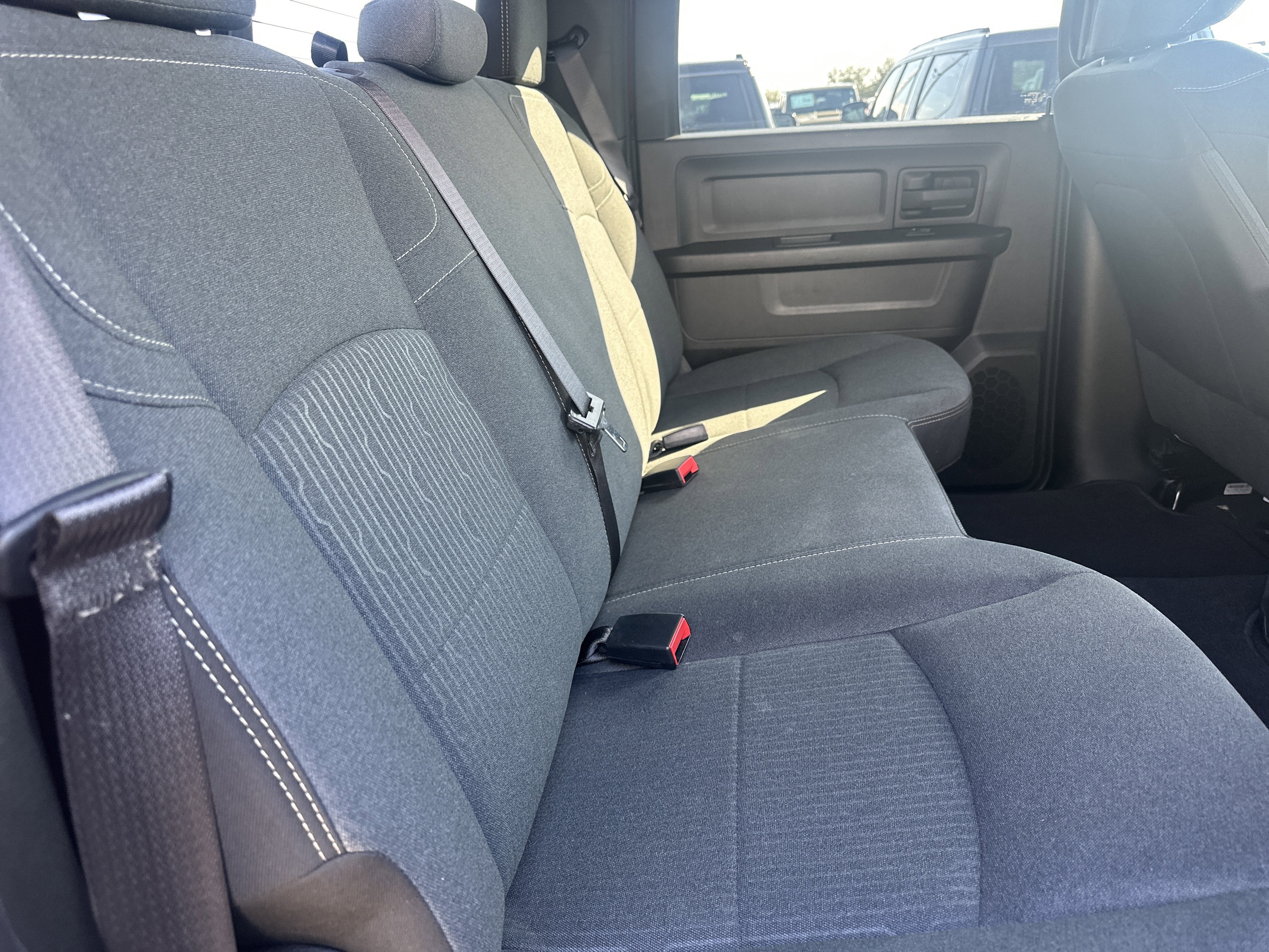 2022 RAM 2500 Tradesman Crew Cab 4x4 6'4' Box