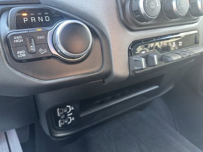 2022 RAM 2500 Tradesman Crew Cab 4x4 6'4' Box