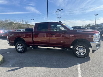2022 RAM 2500 Tradesman Crew Cab 4x4 6'4' Box