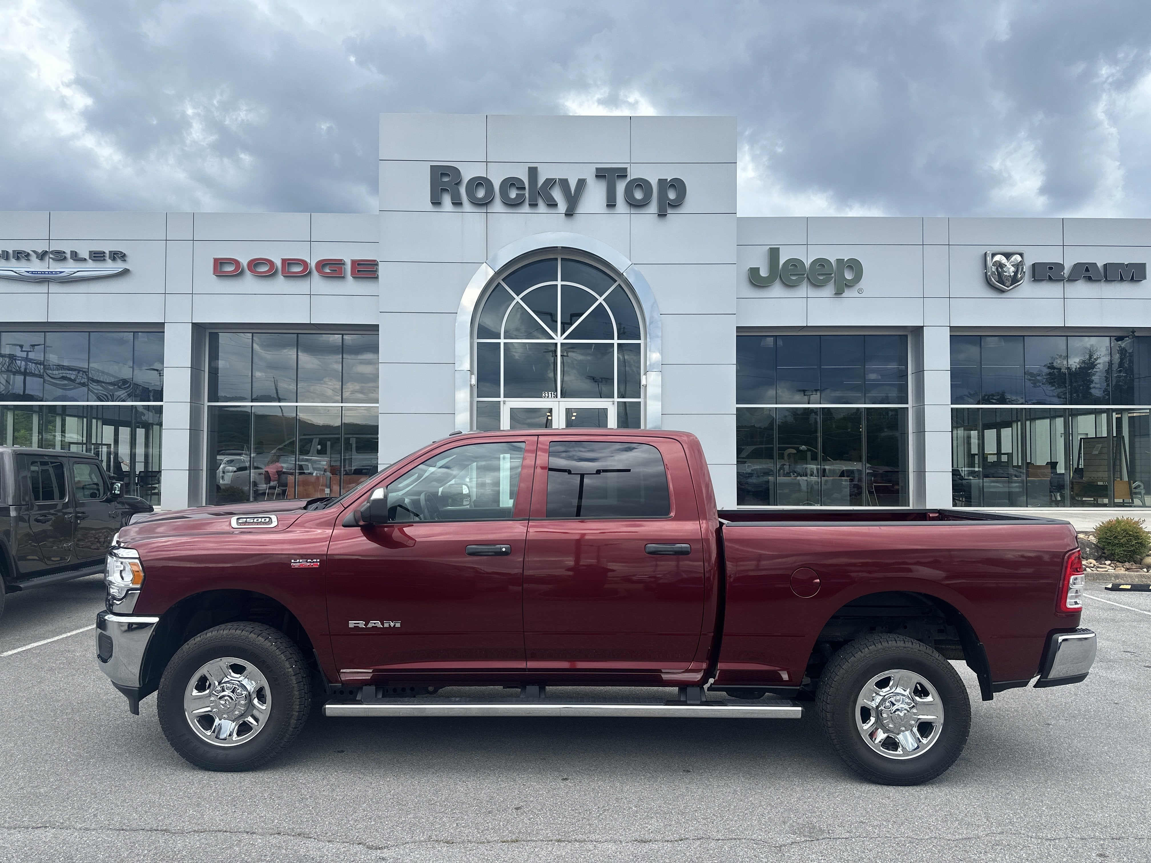 2021 RAM 2500 Tradesman Crew Cab 4x4 6'4' Box