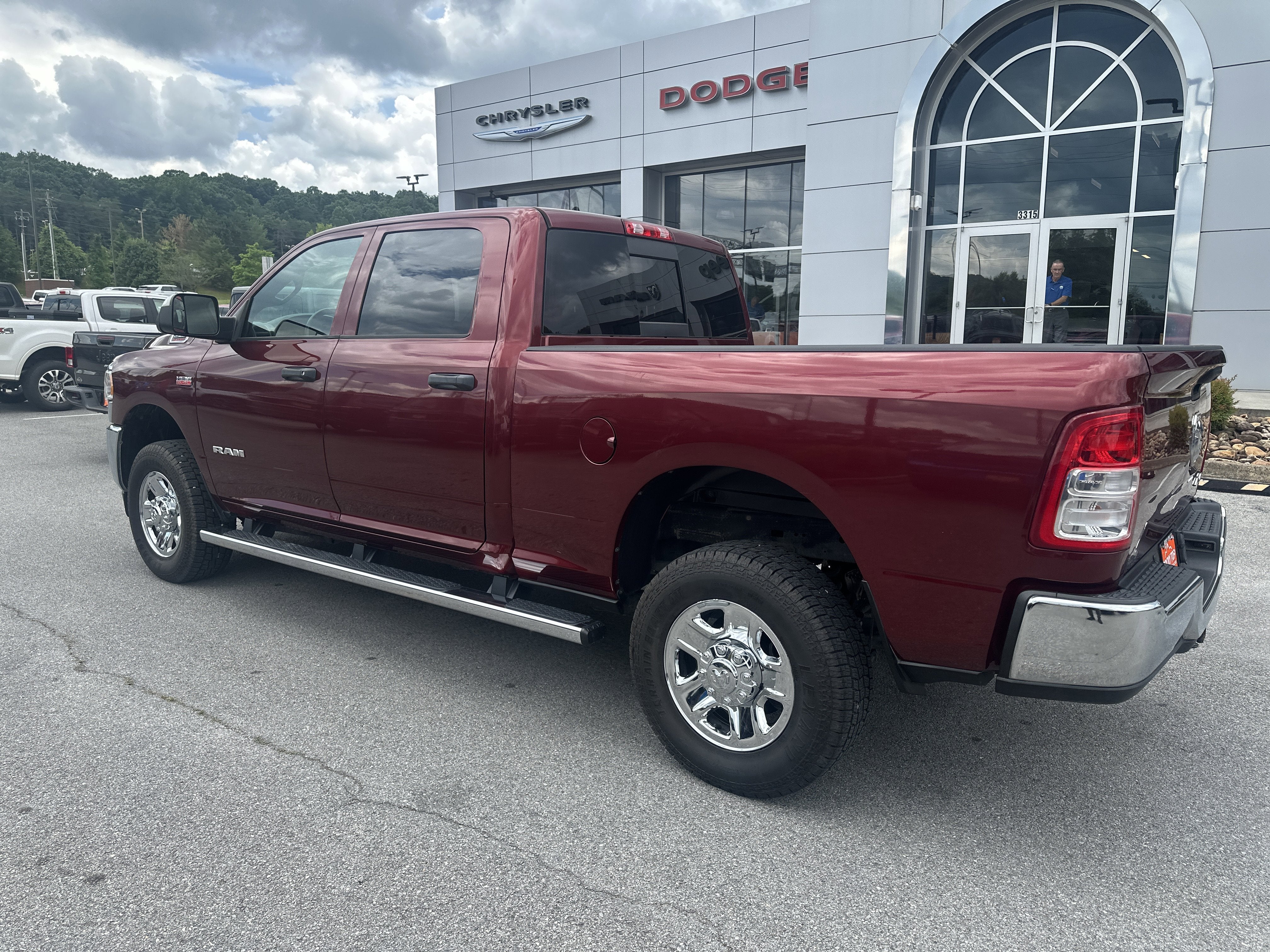 2021 RAM 2500 Tradesman Crew Cab 4x4 6'4' Box
