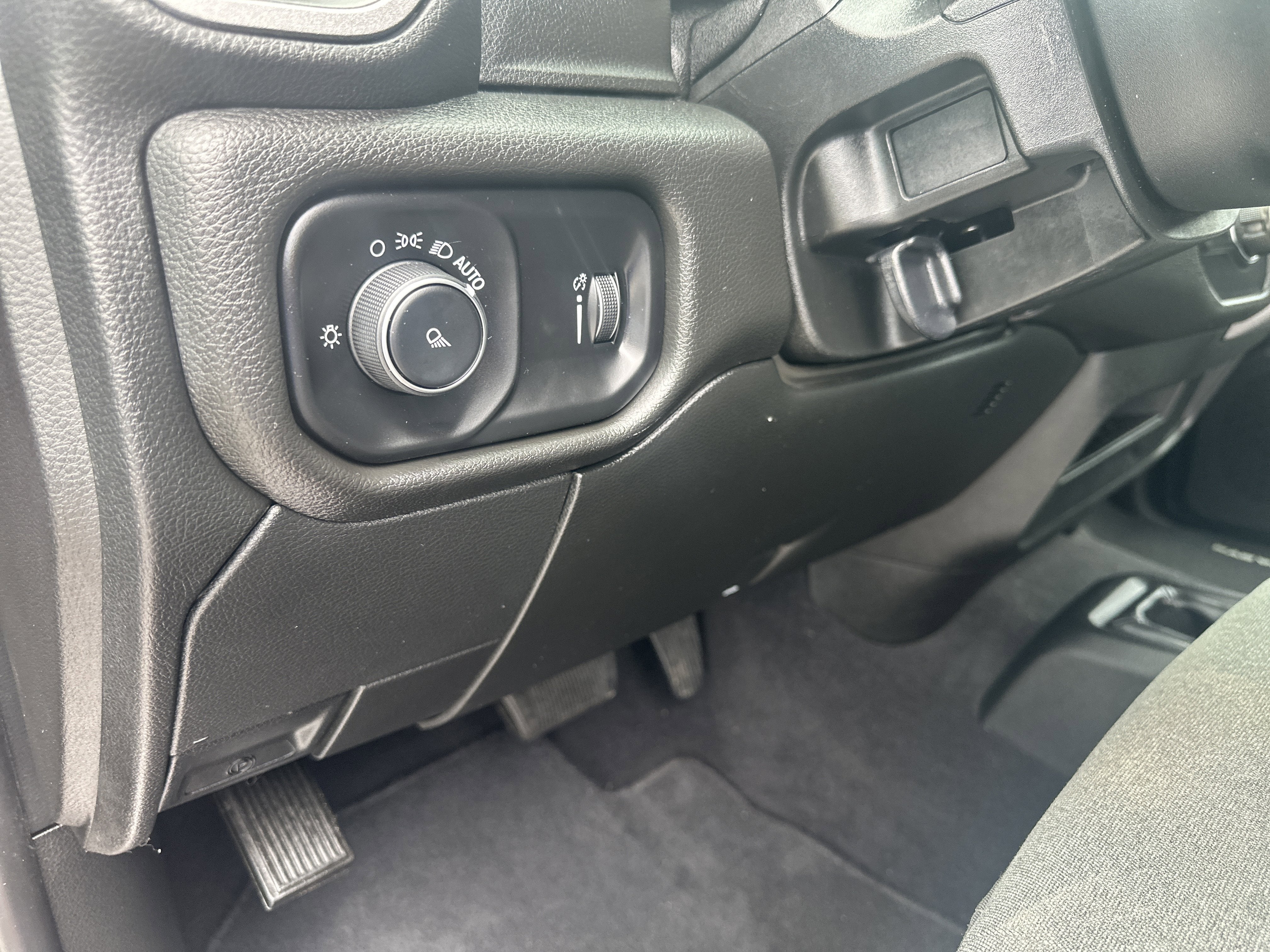 2021 RAM 2500 Tradesman Crew Cab 4x4 6'4' Box