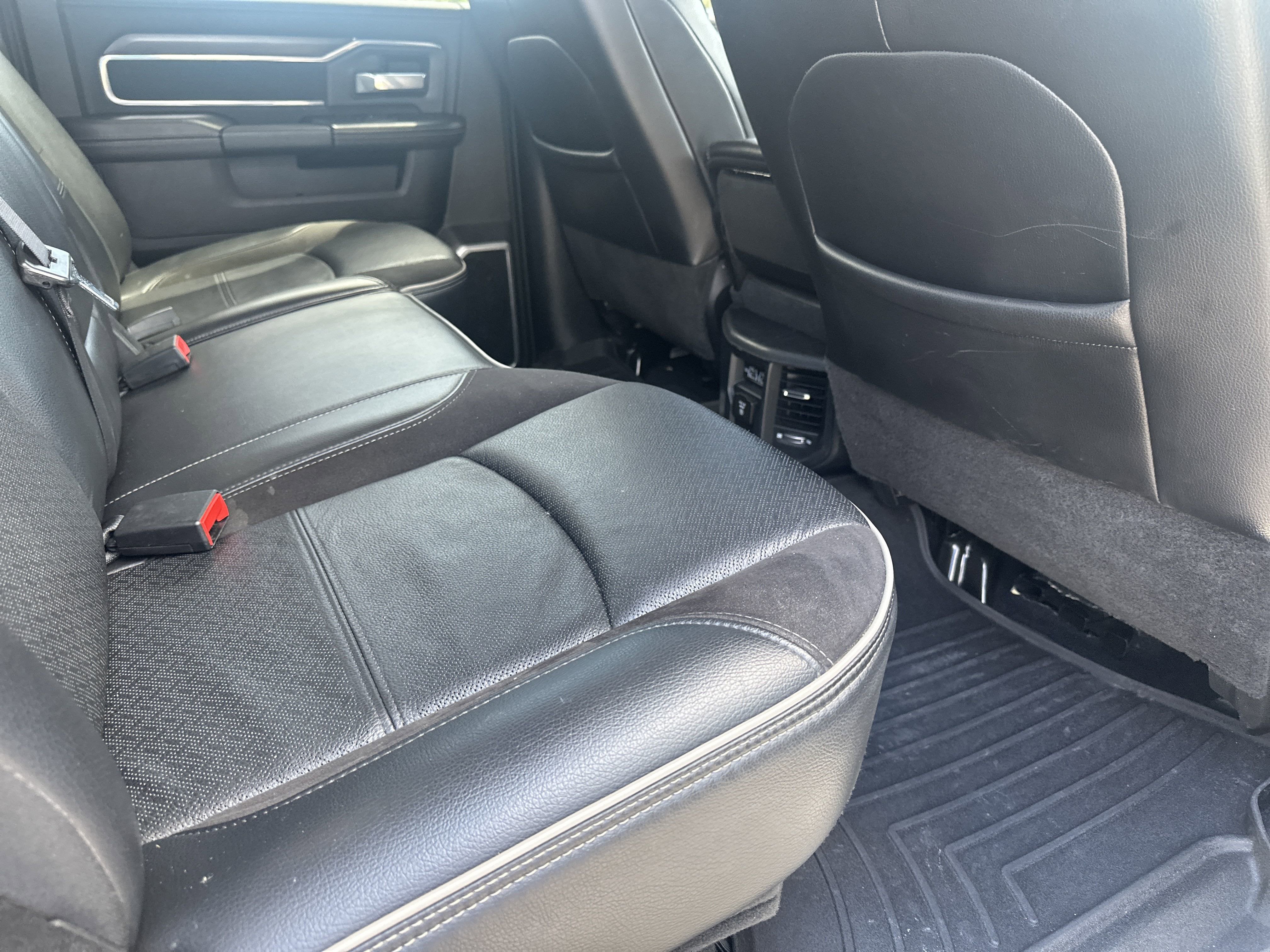 2022 RAM 2500 Laramie Crew Cab 4x4 6'4' Box