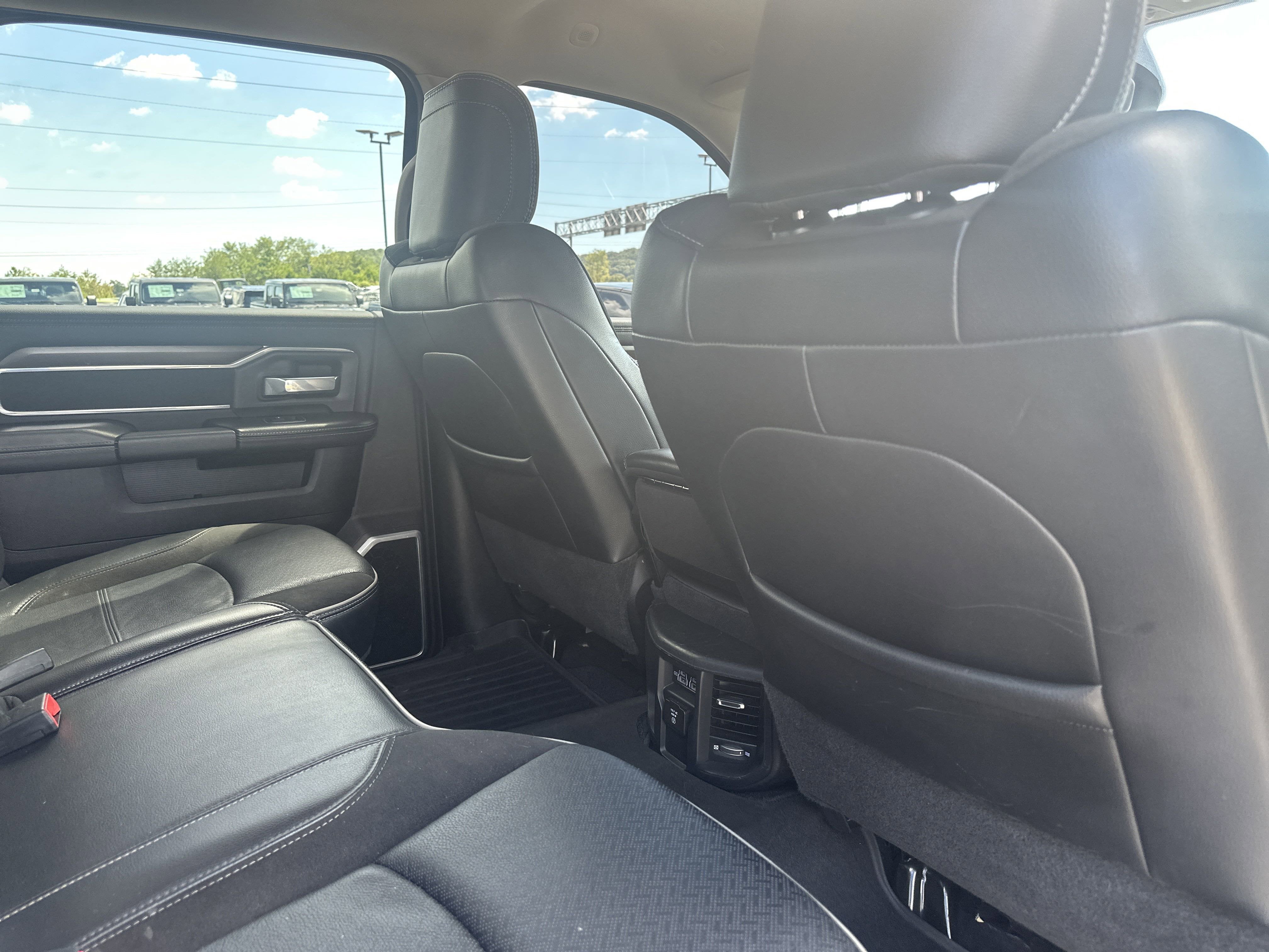 2022 RAM 2500 Laramie Crew Cab 4x4 6'4' Box