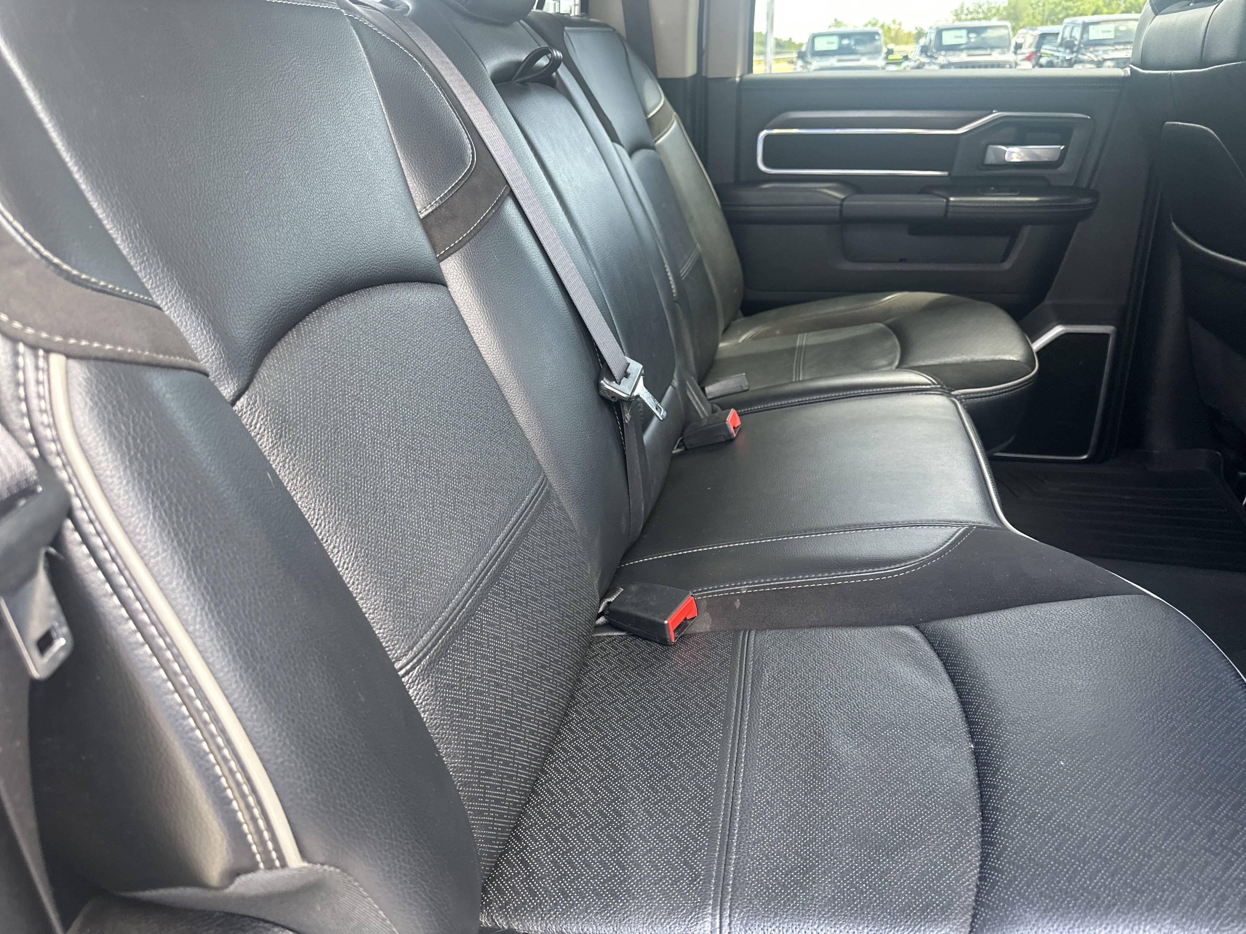 2022 RAM 2500 Laramie Crew Cab 4x4 6'4' Box