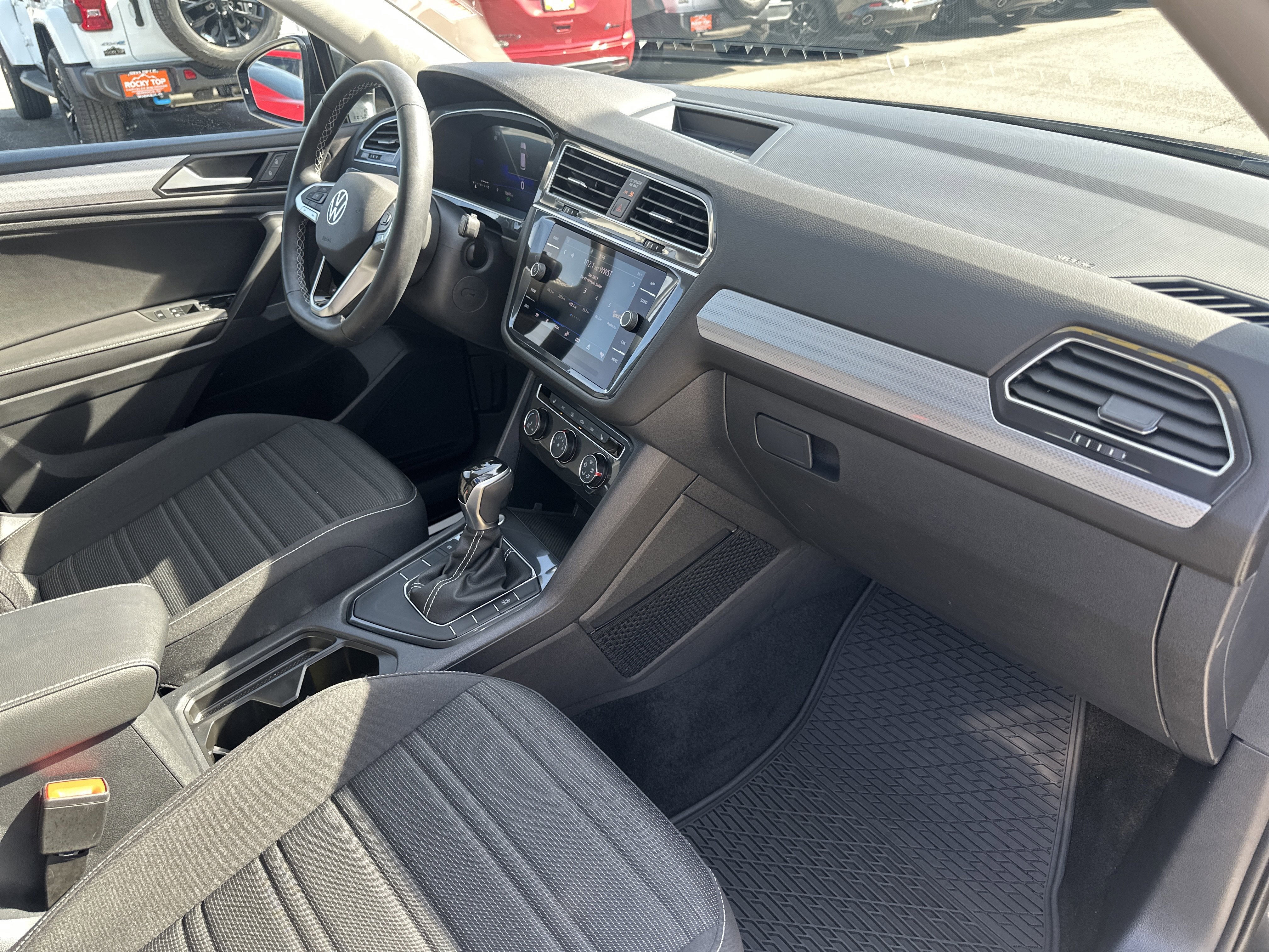 2024 Volkswagen Tiguan 2.0T S