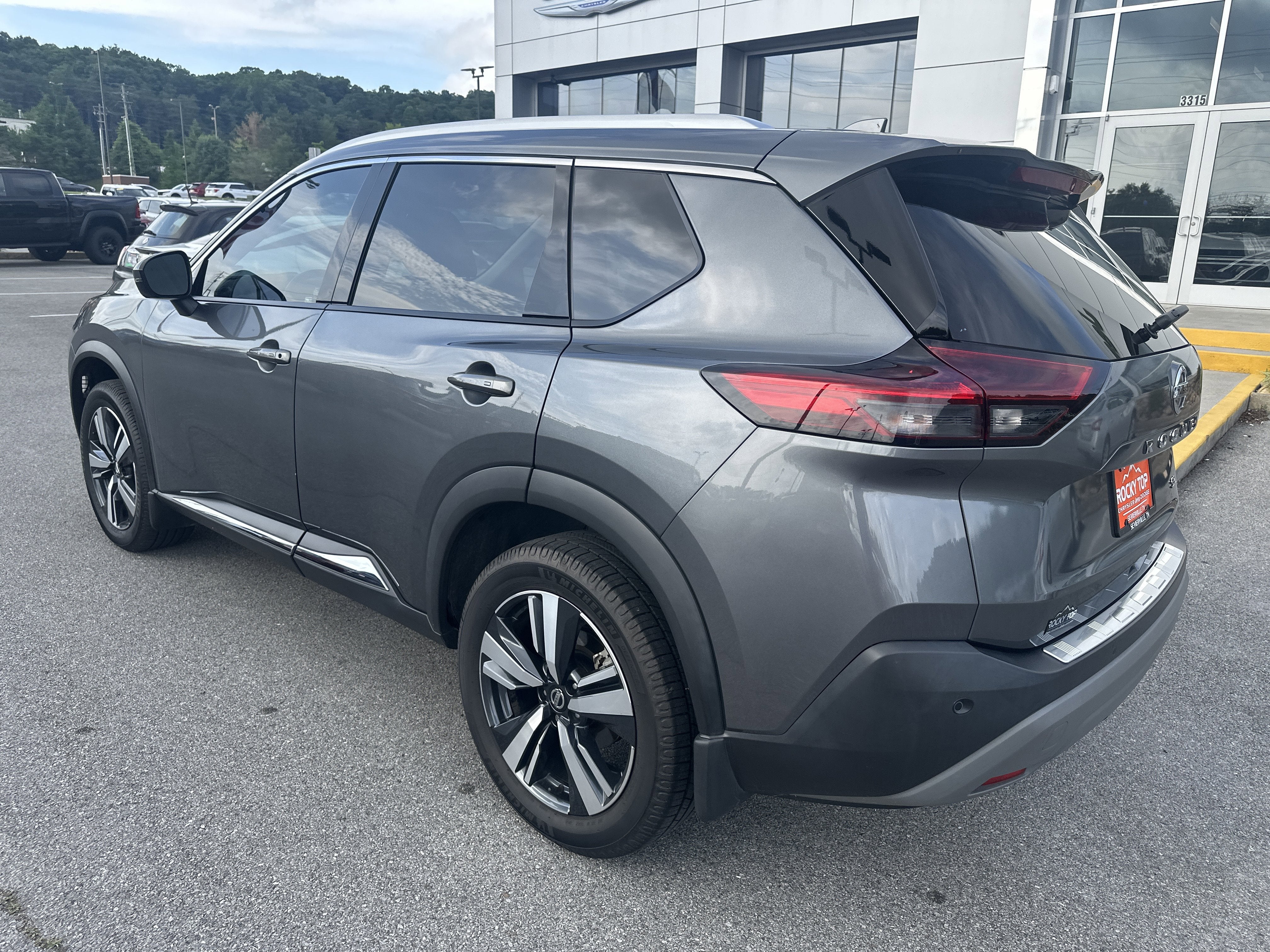 2021 Nissan Rogue SL FWD