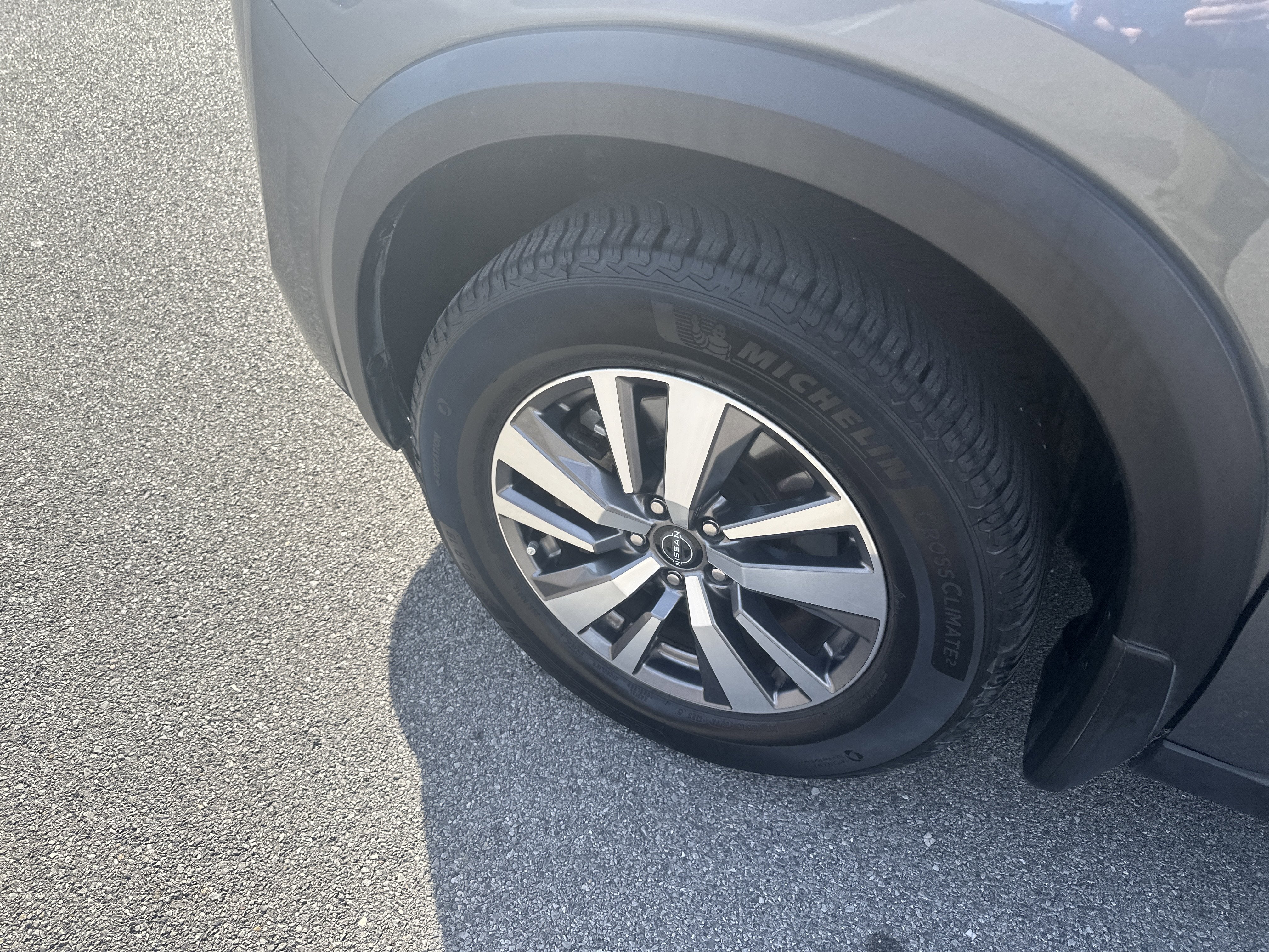 2022 Nissan Pathfinder SL 4WD