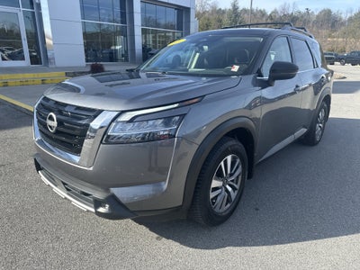 2022 Nissan Pathfinder SL 4WD