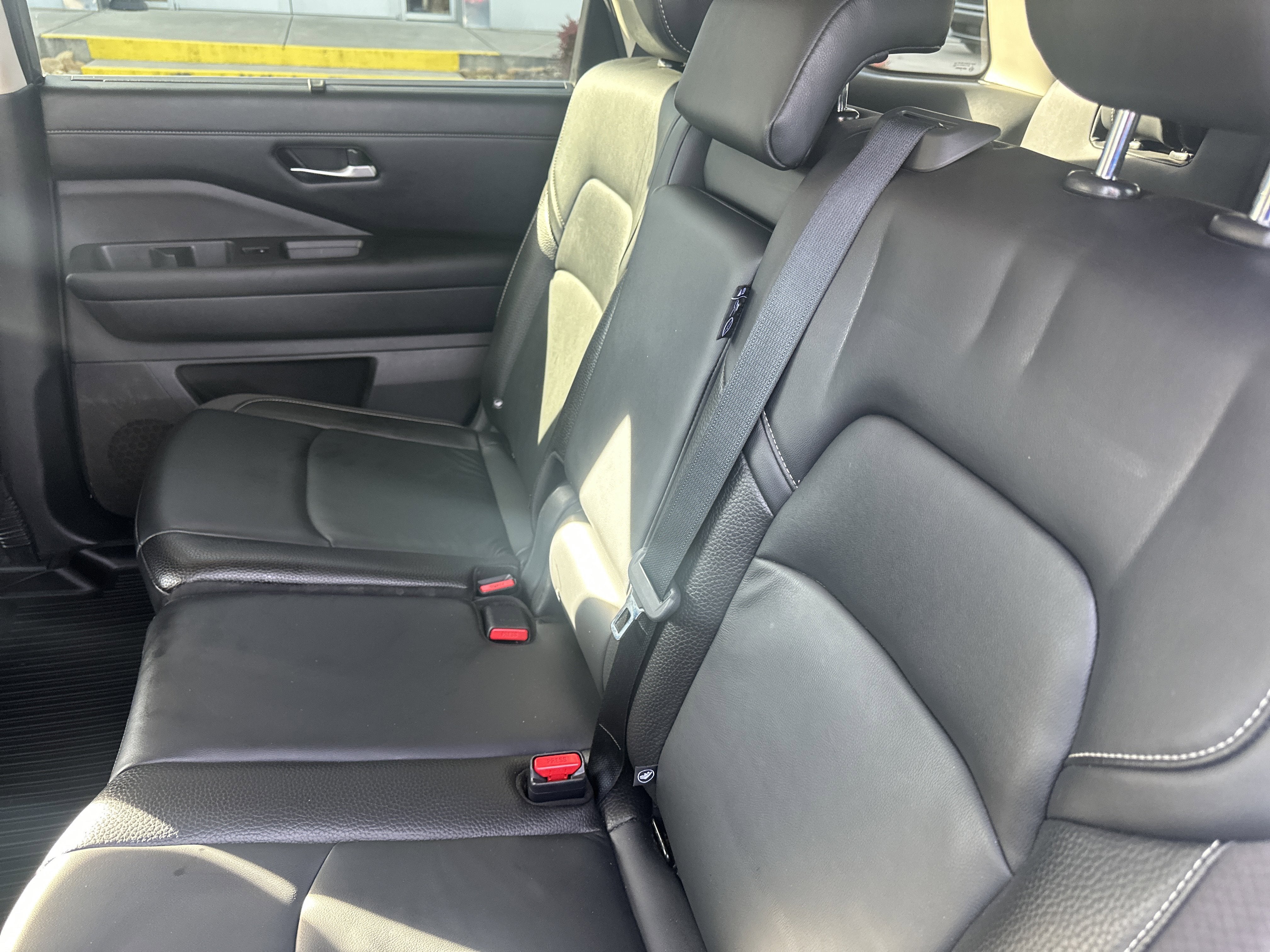 2022 Nissan Pathfinder SL 4WD