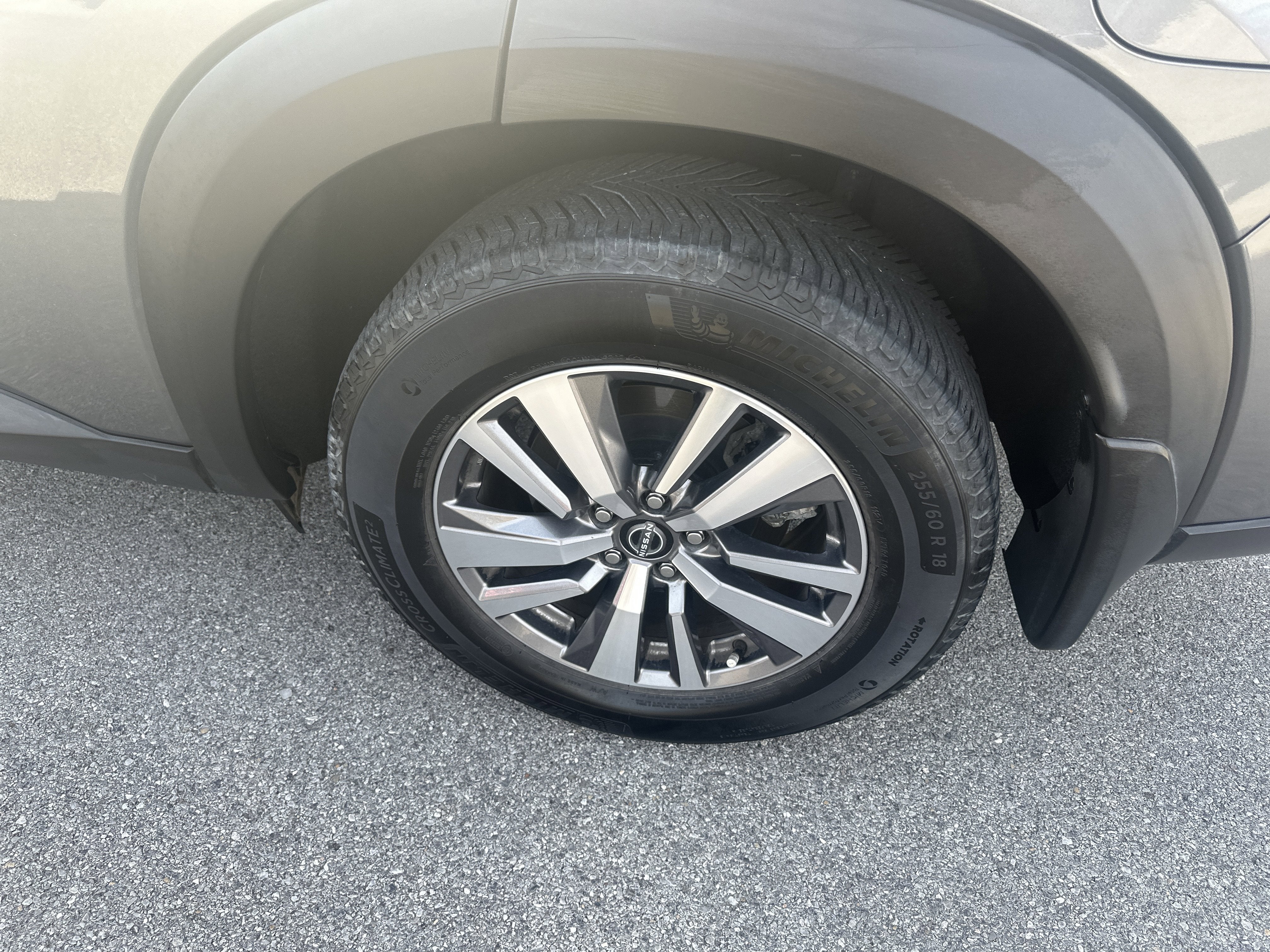 2022 Nissan Pathfinder SL 4WD