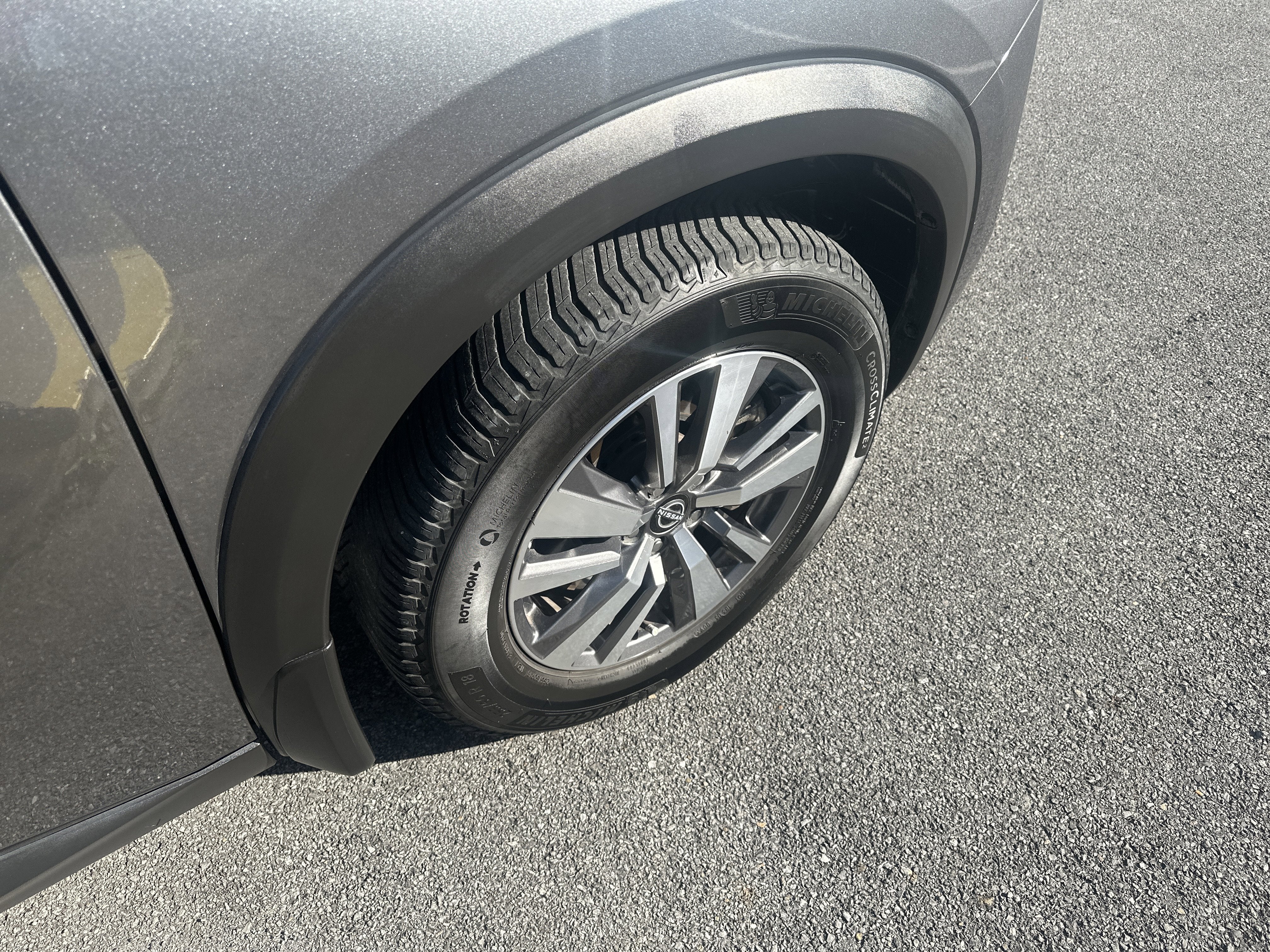 2022 Nissan Pathfinder SL 4WD