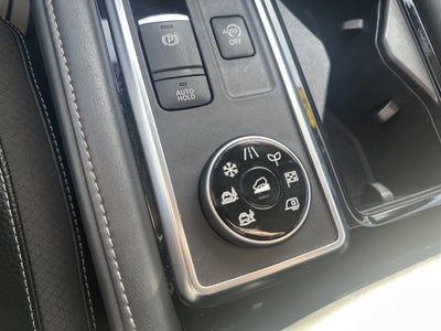 2022 Nissan Pathfinder SL 4WD