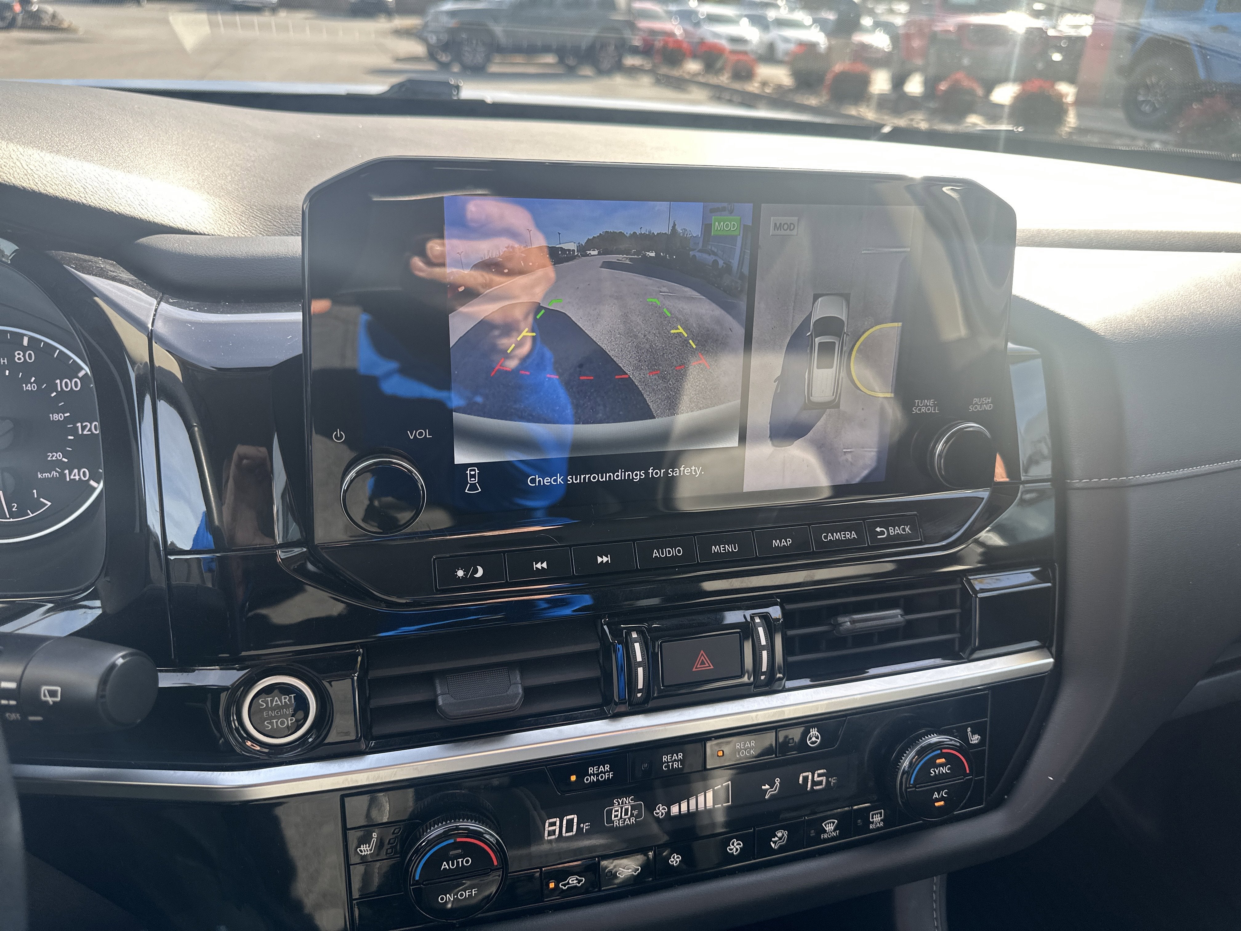 2022 Nissan Pathfinder SL 4WD