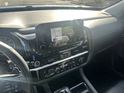 2022 Nissan Pathfinder SL 4WD