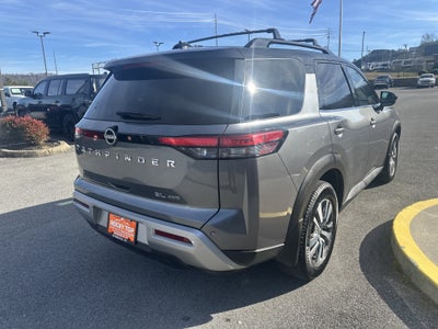 2022 Nissan Pathfinder SL 4WD