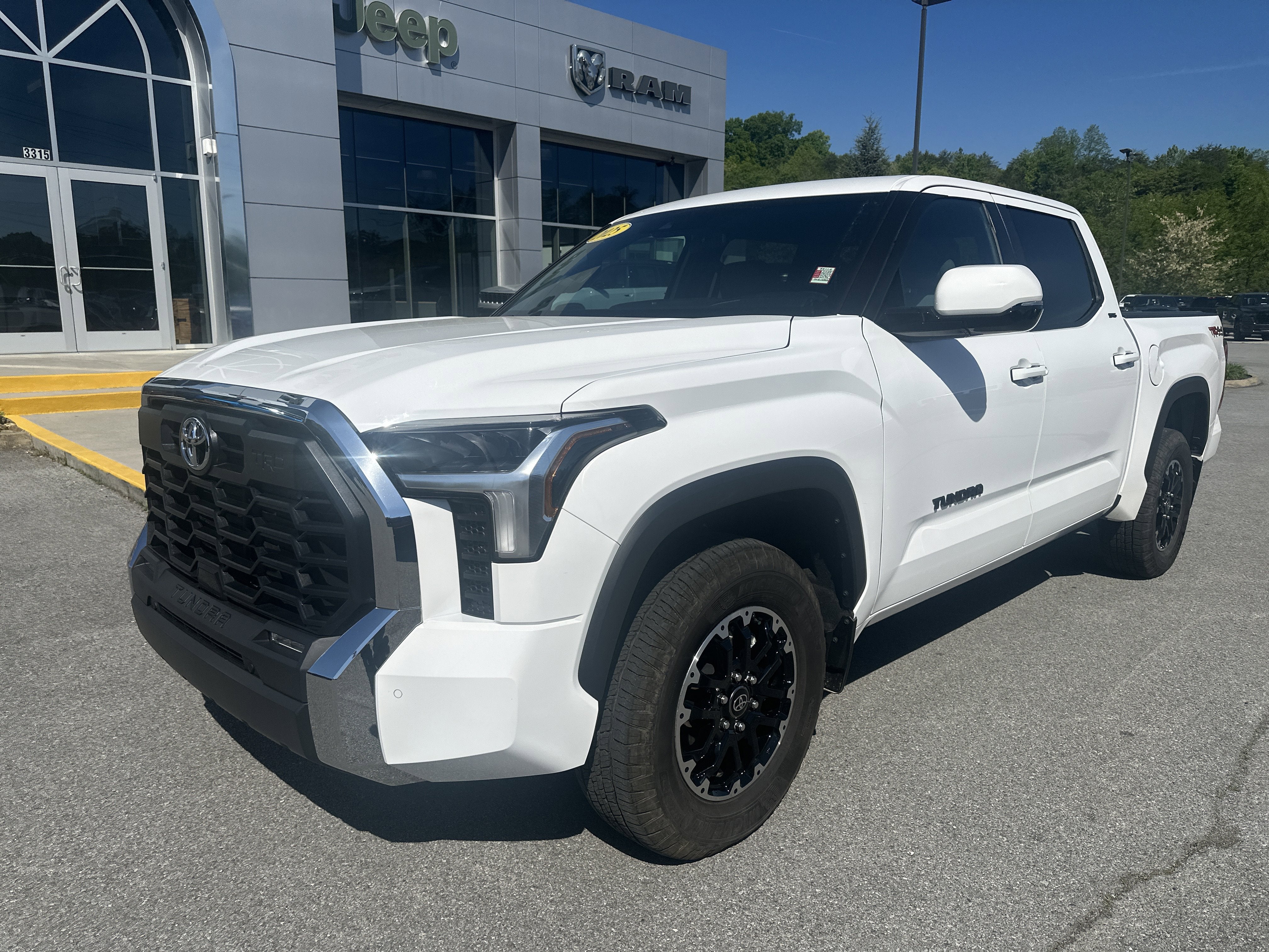 2025 Toyota Tundra SR5