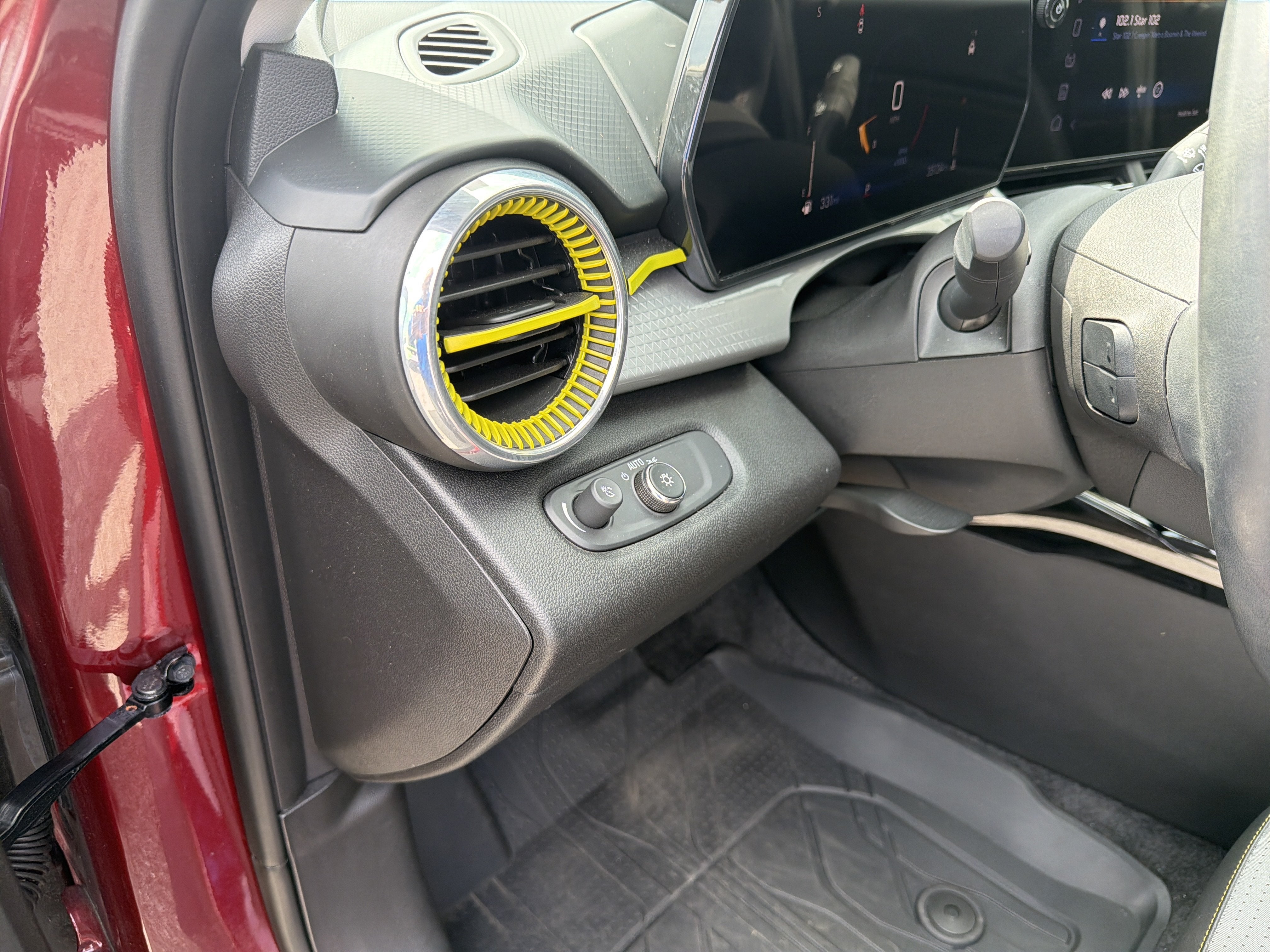 2024 Chevrolet Trax FWD LT