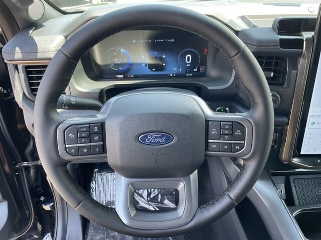 2025 Ford F-150 Lightning Lariat®