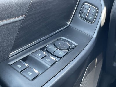 2025 Ford F-150 Lightning Lariat®