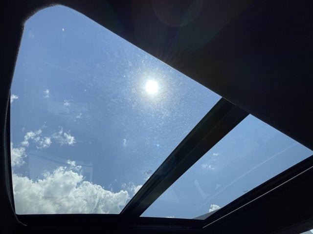 2025 Ford F-150 Lightning Lariat®