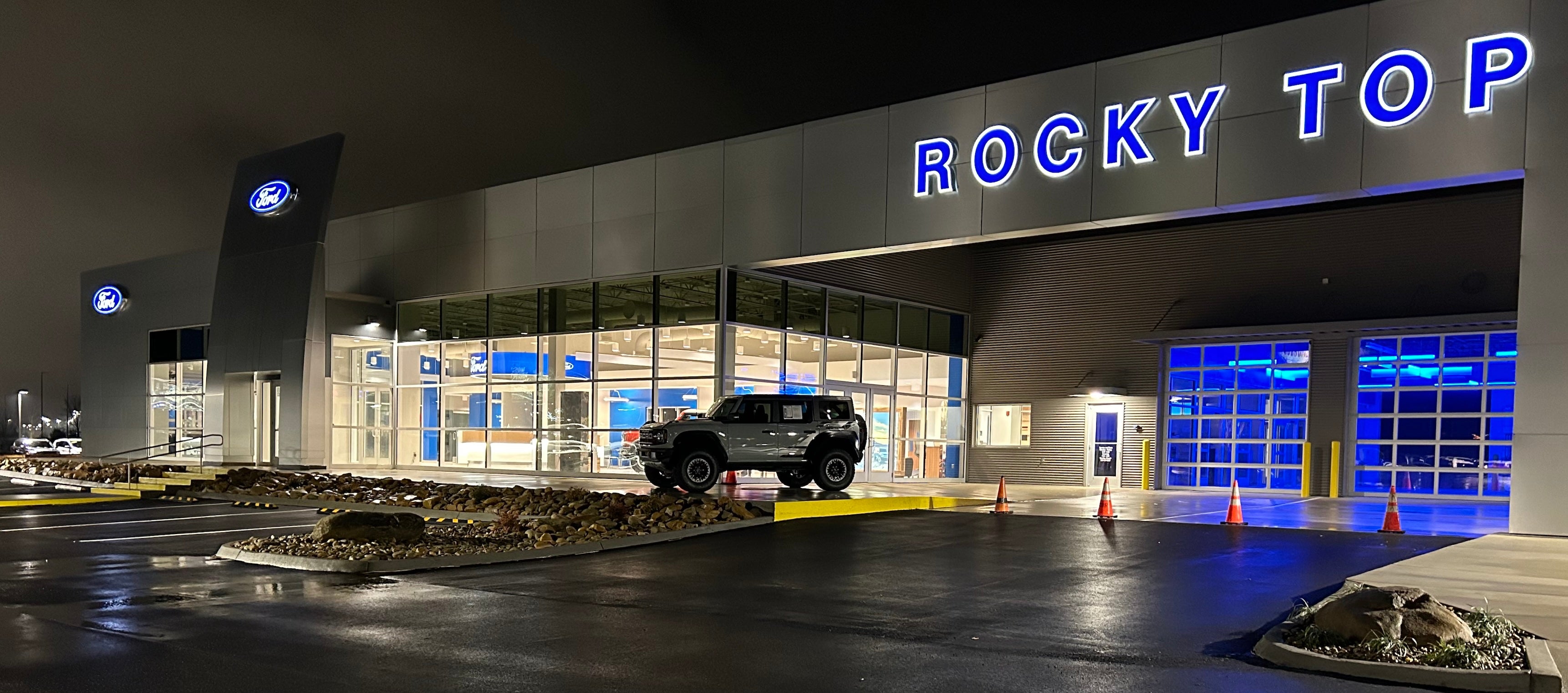 Front of the Rocky Top Ford Dealership